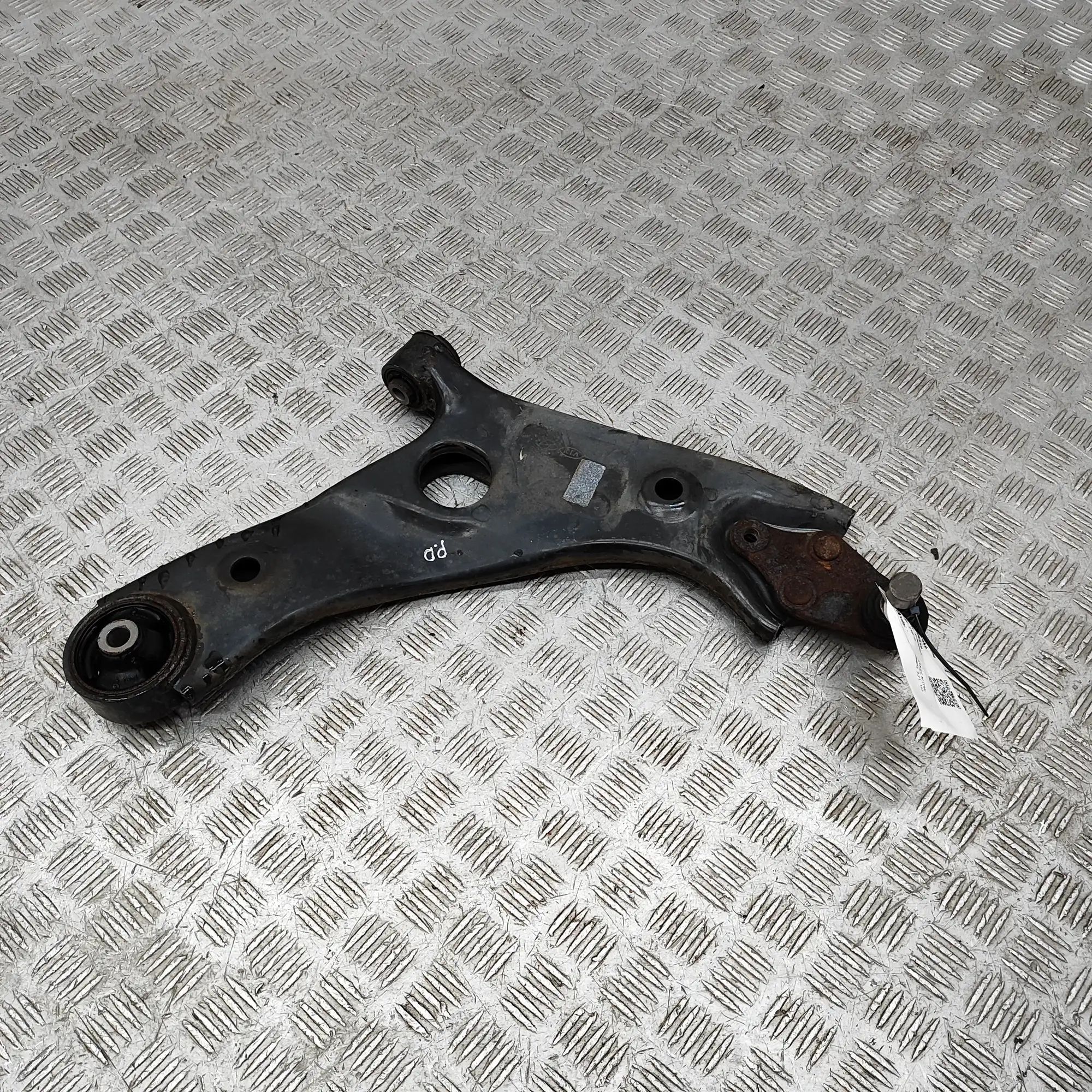 Hyundai Santa Fe Front Right Lower Control Arm Front Right Lower Control Arm — HYUNDAI SANTA (...