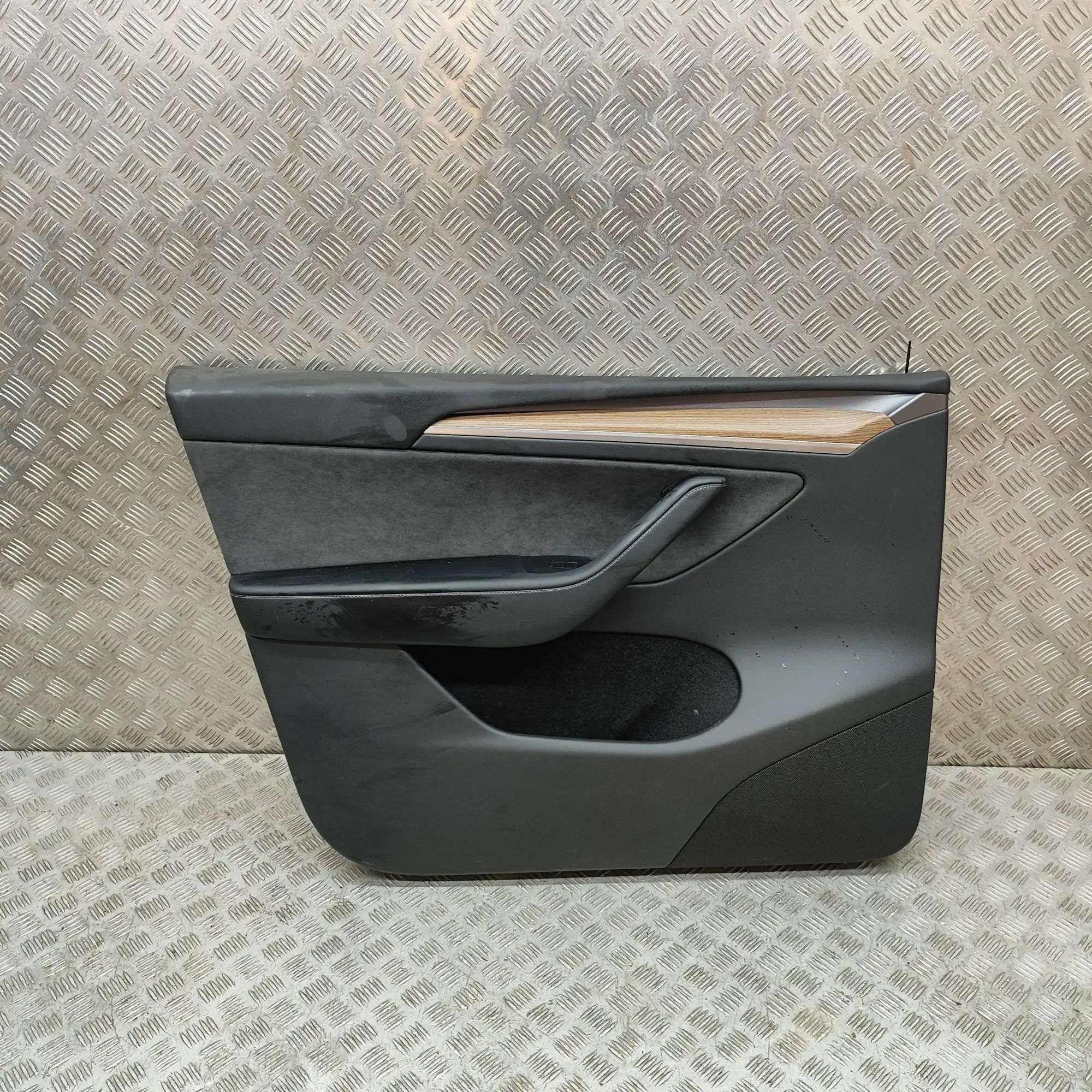 Tesla Model Y Front Left Door Panel