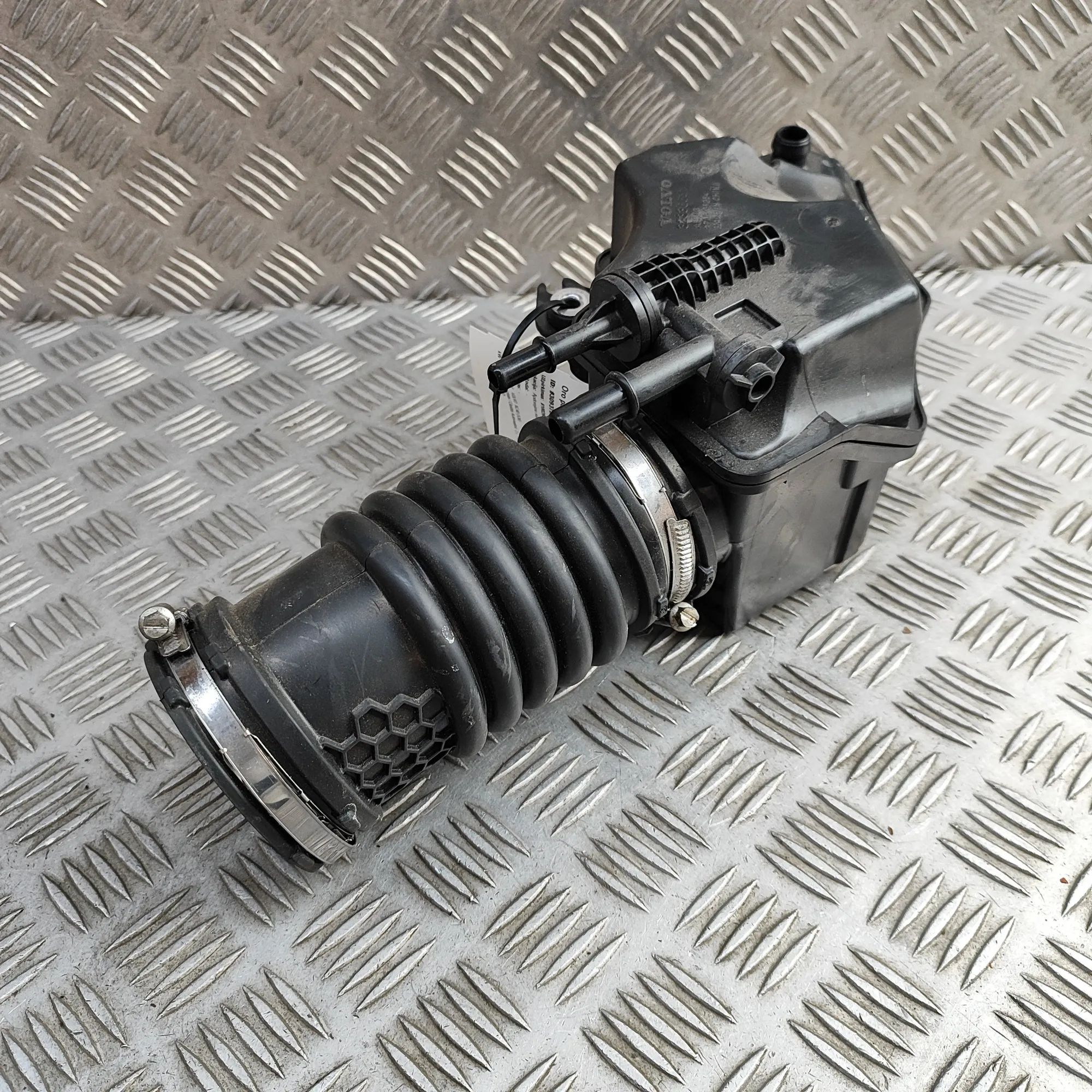 Volvo XC40 / EX40 Air Intake Tube