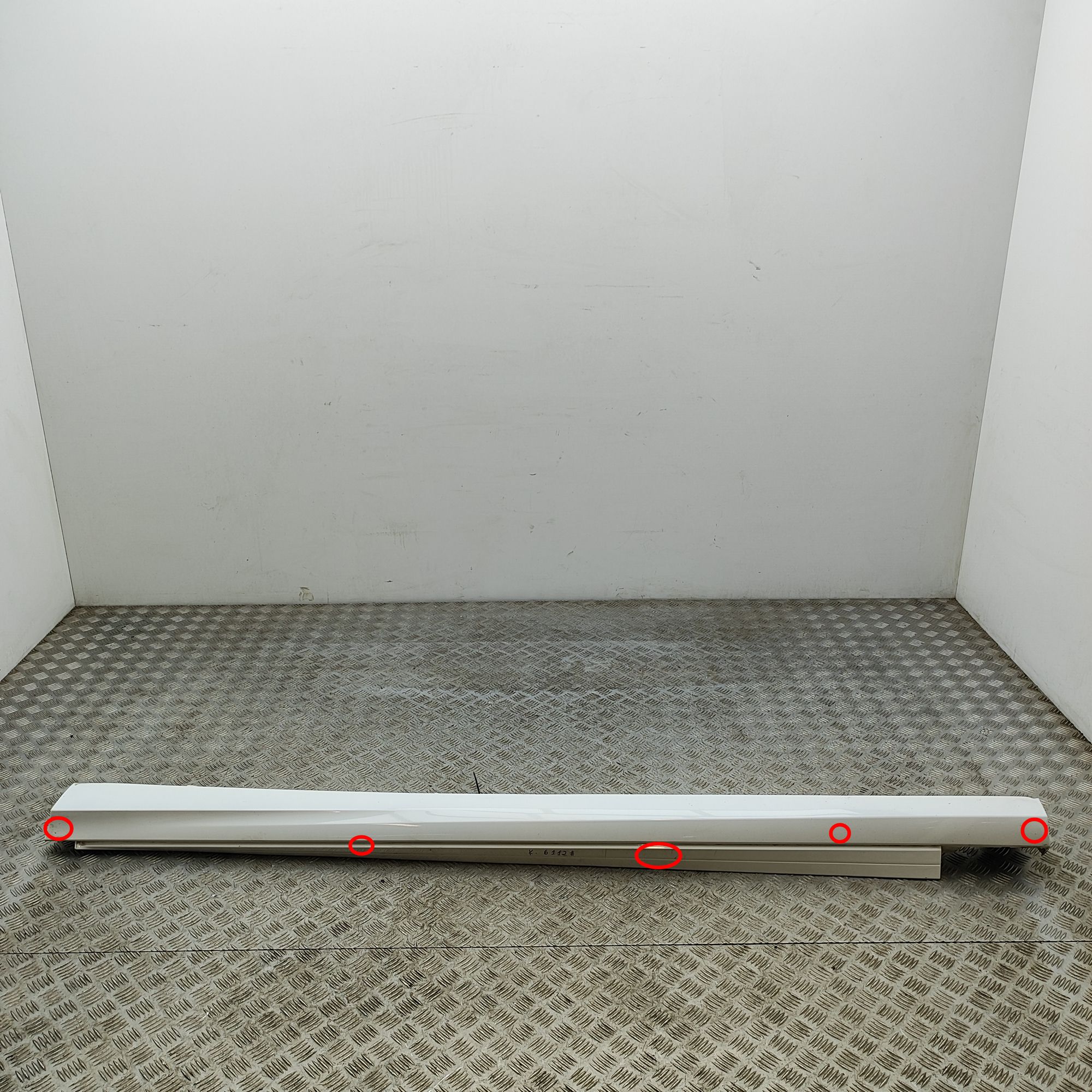 Mercedes-Benz ML / GLE (W166) Left Side Plastic Sideskirt Cover Left Side Plastic Sideskirt Cover — MERCEDES BE...