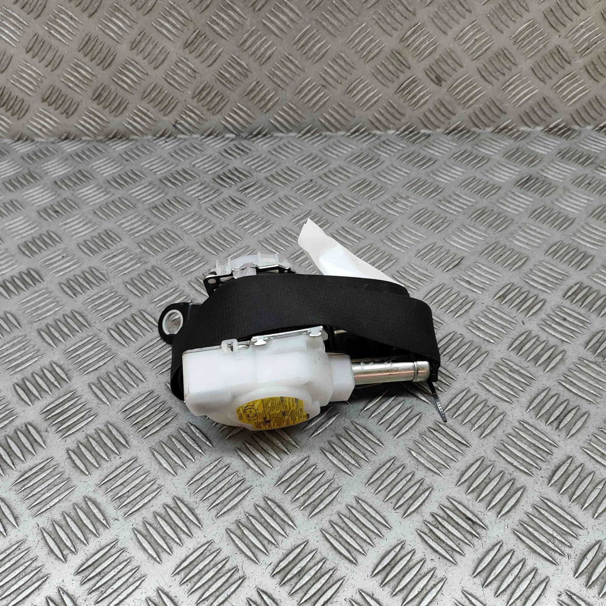 Toyota Auris Front Left Seatbelt Front Left Seatbelt — TOYOTA AURIS (_E18_) (201...