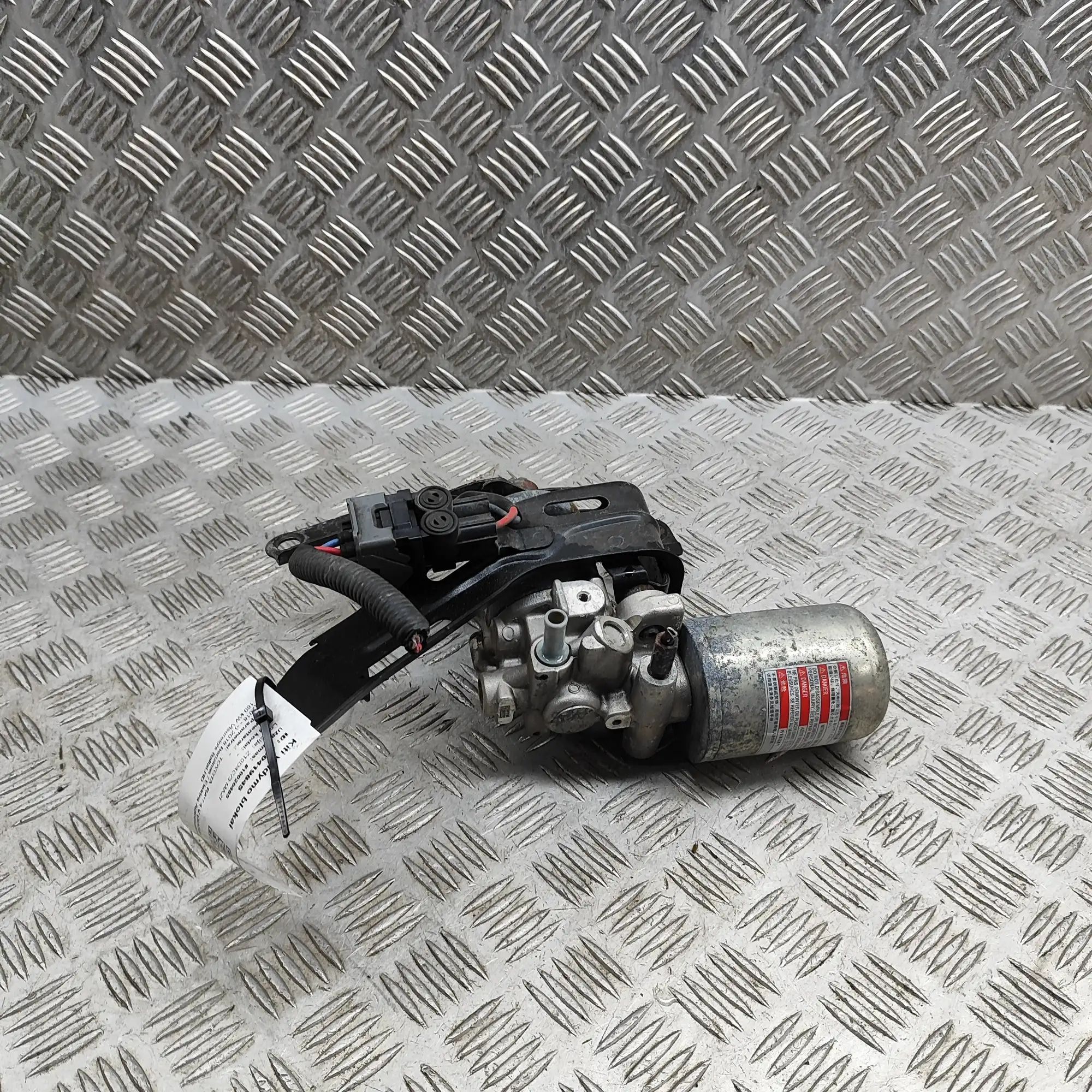 Toyota RAV4 (XA40) Alipaine pumpu Vacuum Pump — TOYOTA RAV (4 V XA50) (2018-...) ...