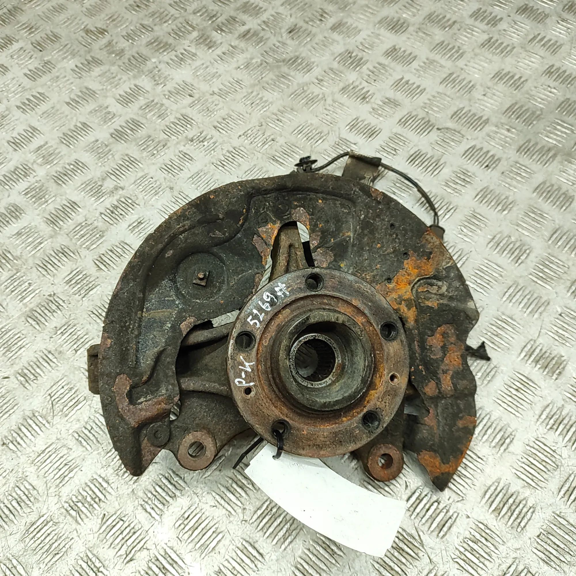 Peugeot Partner / Rifter Front Left Wheel Hub Front Left Wheel Hub — PEUGEOT PARTNER (Van) (2...