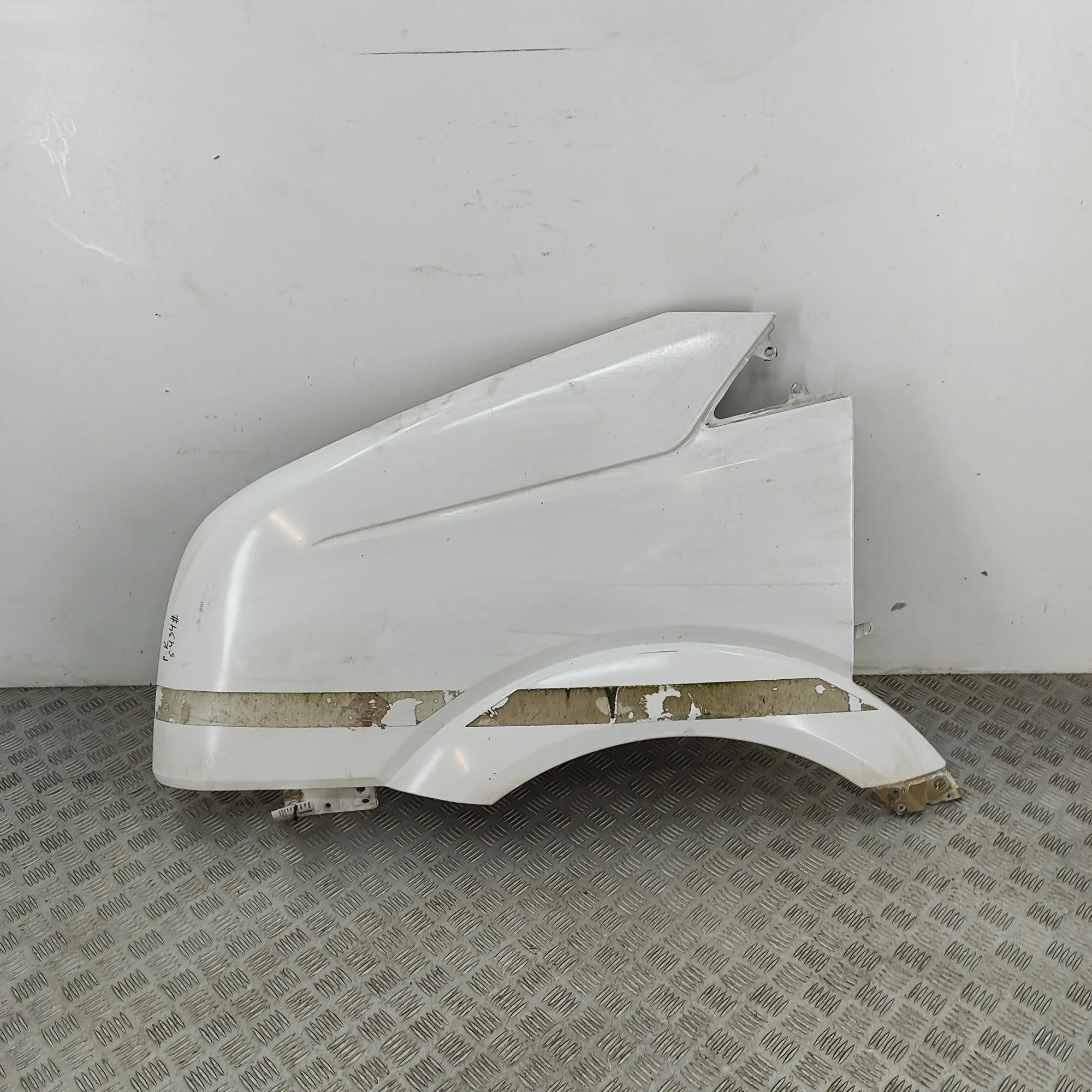 Volkswagen Crafter Front Left Fender Front Left Fender — VW CRAFTER (30-50 Van 2E_) ...