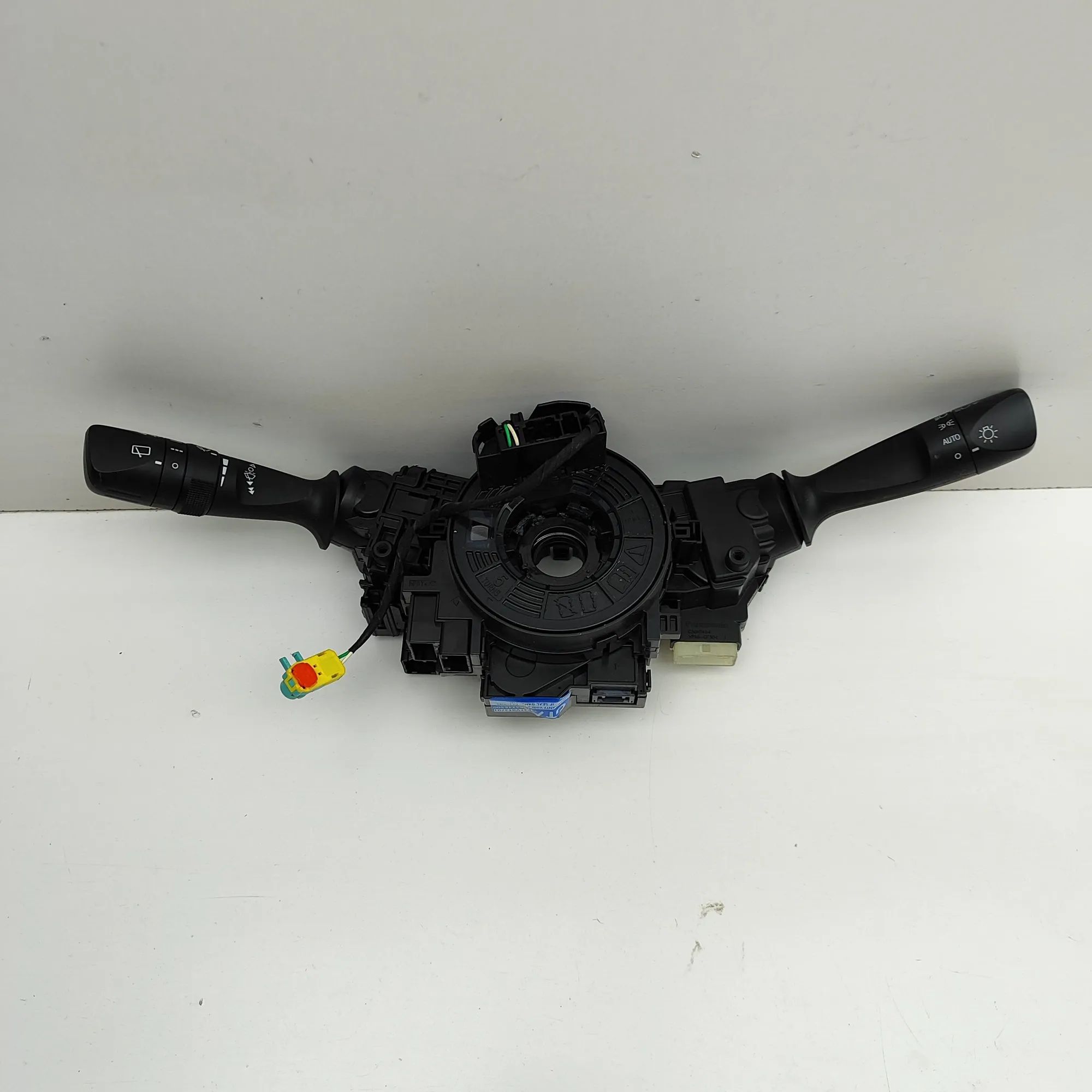 Toyota Prius+ Indicator Wiper Stalk Switch Indicator Wiper Stalk Switch — TOYOTA PRIUS (_W...