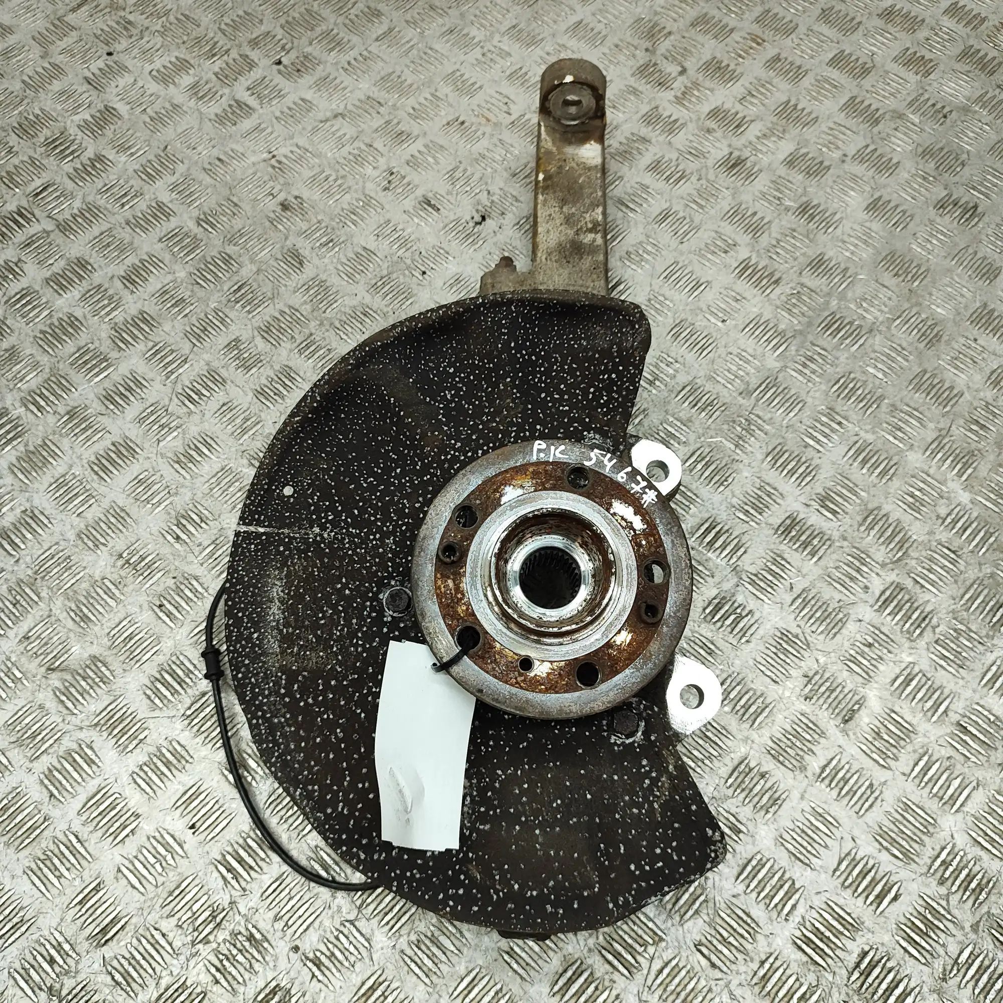 Mercedes-Benz ML / GLE (W166) Front Left Wheel Hub Front Left Wheel Hub — MERCEDES BENZ GLE (W166)...