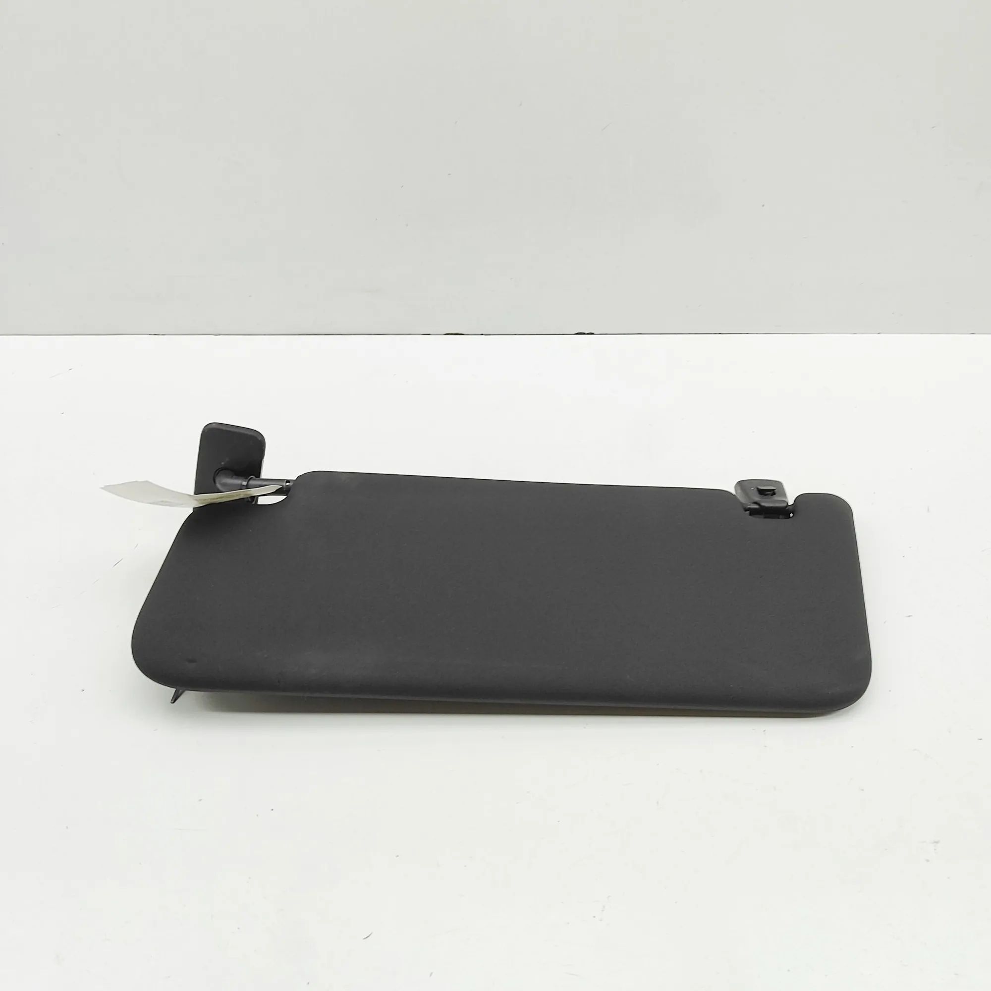 Land Rover Defender Sun visor — right Sun visor — right — LAND ROVER DEFENDER (Statio...