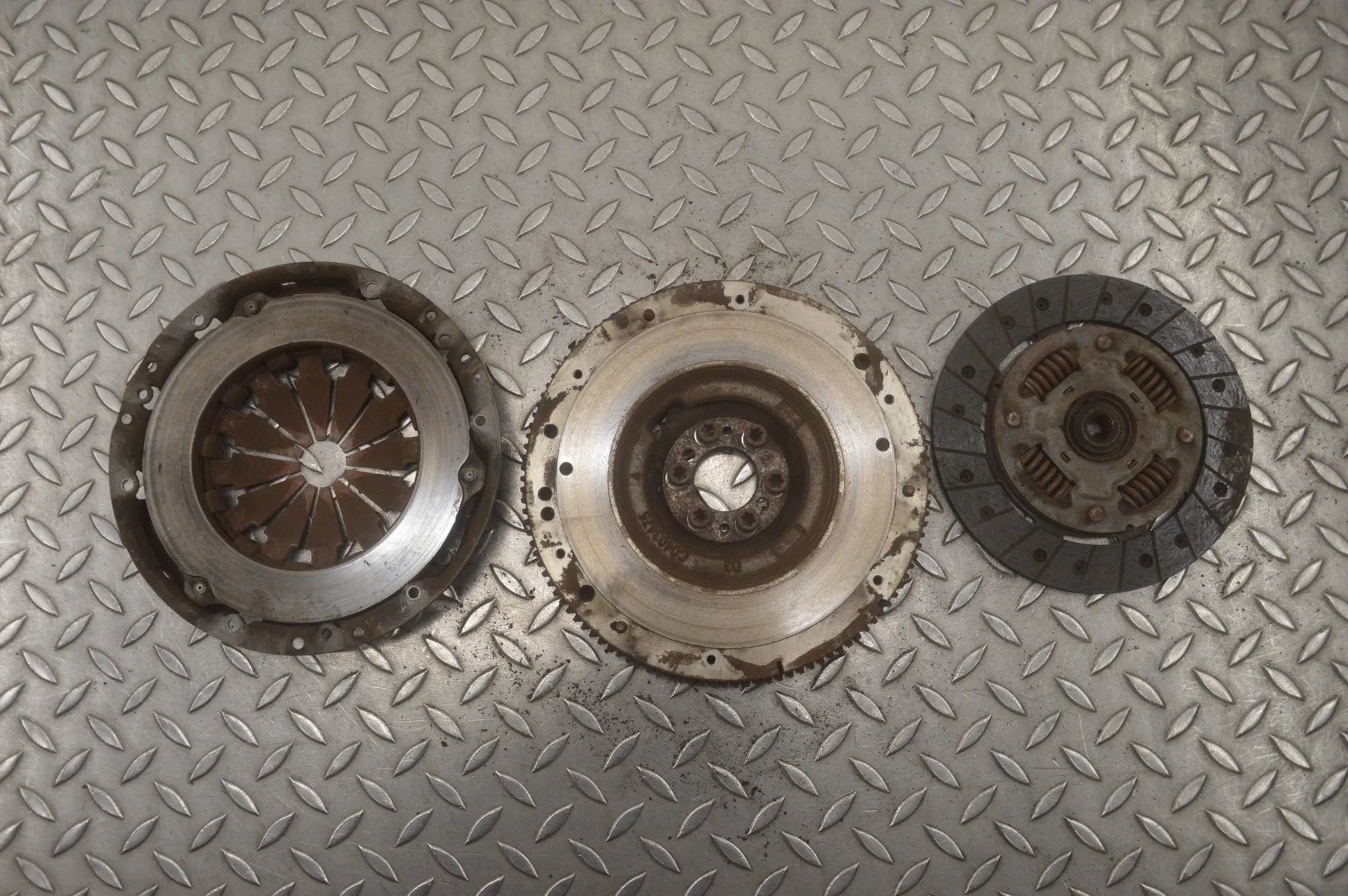 Fiat 500L (351, 352) clutch kit Clutch kit — FIAT 500L (351_, 352_) (2012-...) ...