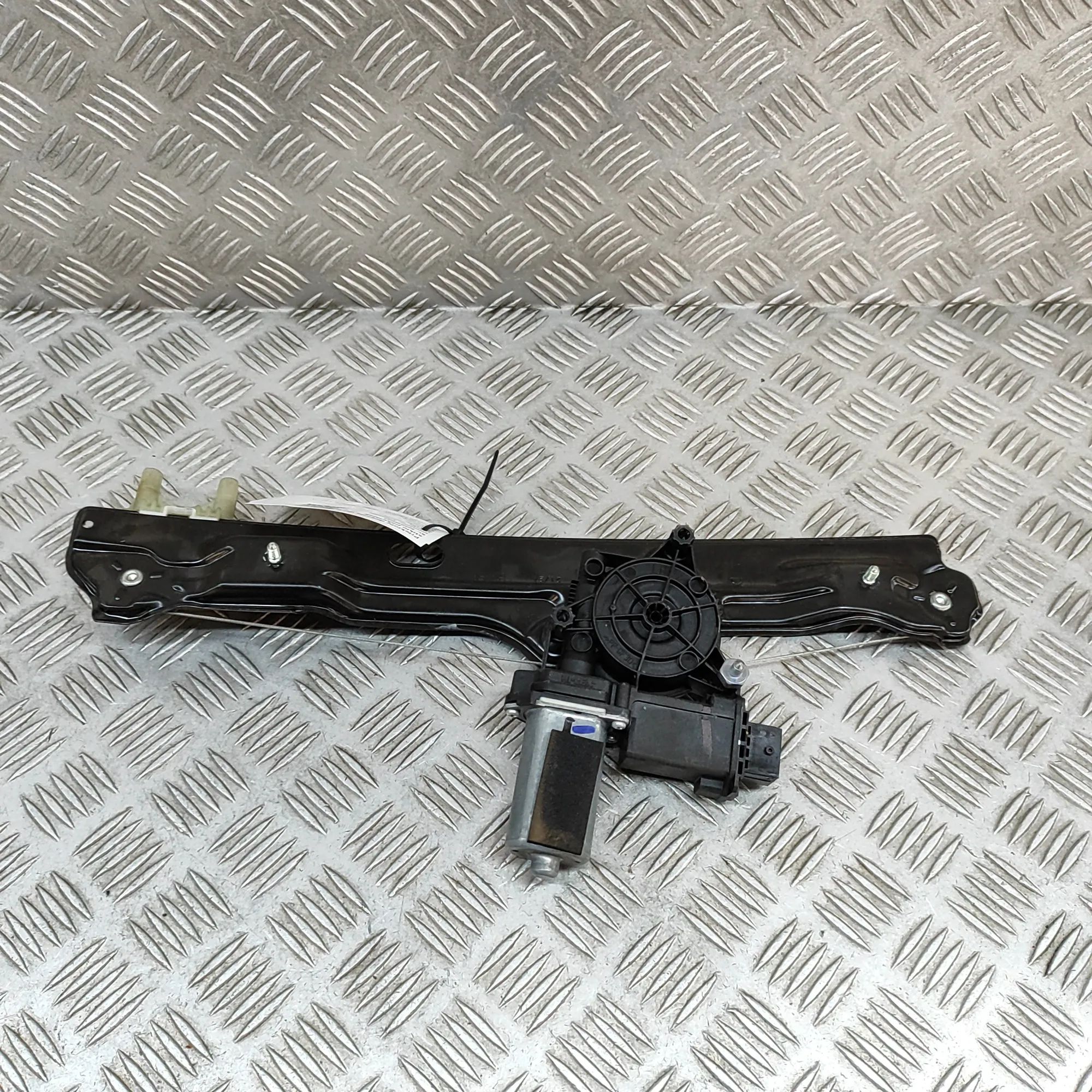 Jeep Avenger Front Right Door Window Regulator Front Right Door Window Regulator — JEEP AVENGE...