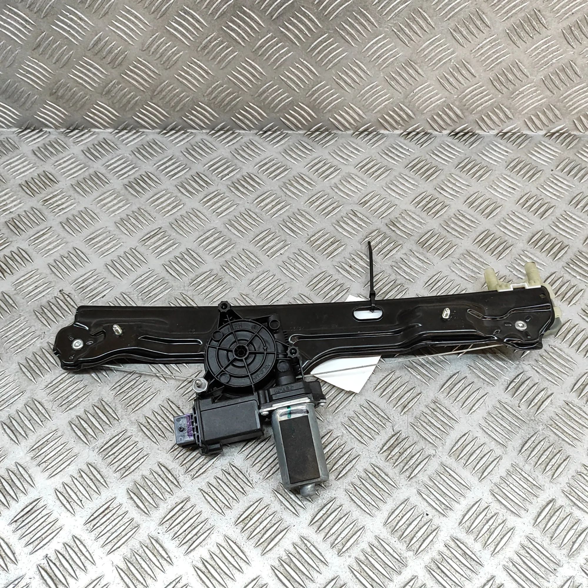 Jeep Avenger Front Left Door Window Regulator Front Left Door Window Regulator — JEEP AVENGER...