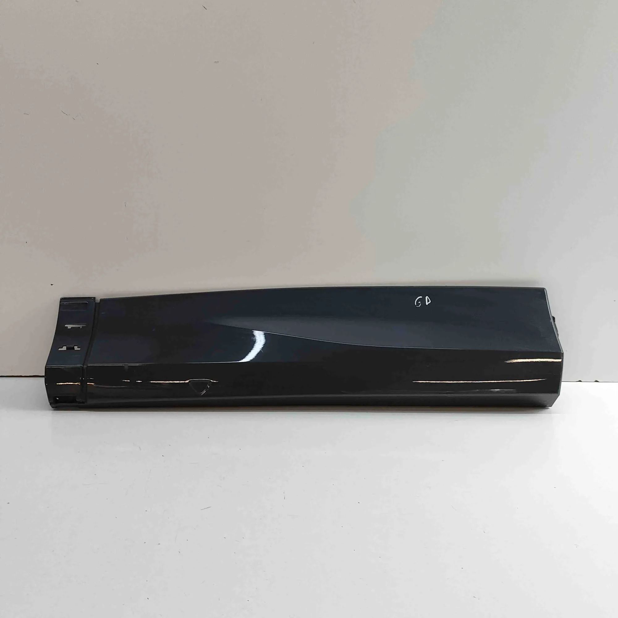 Volkswagen Tayron Lower door moulding — rear — right Lower door moulding — rear — right — VW TAYRON ...