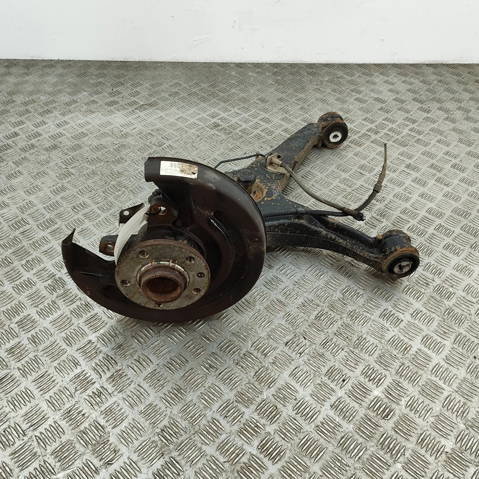 Volkswagen Transporter (T6, Caravelle, Multivan) Rear Right Wheel Hub Rear Right Wheel Hub — VW TRANSPORTER (VI T6 Va...