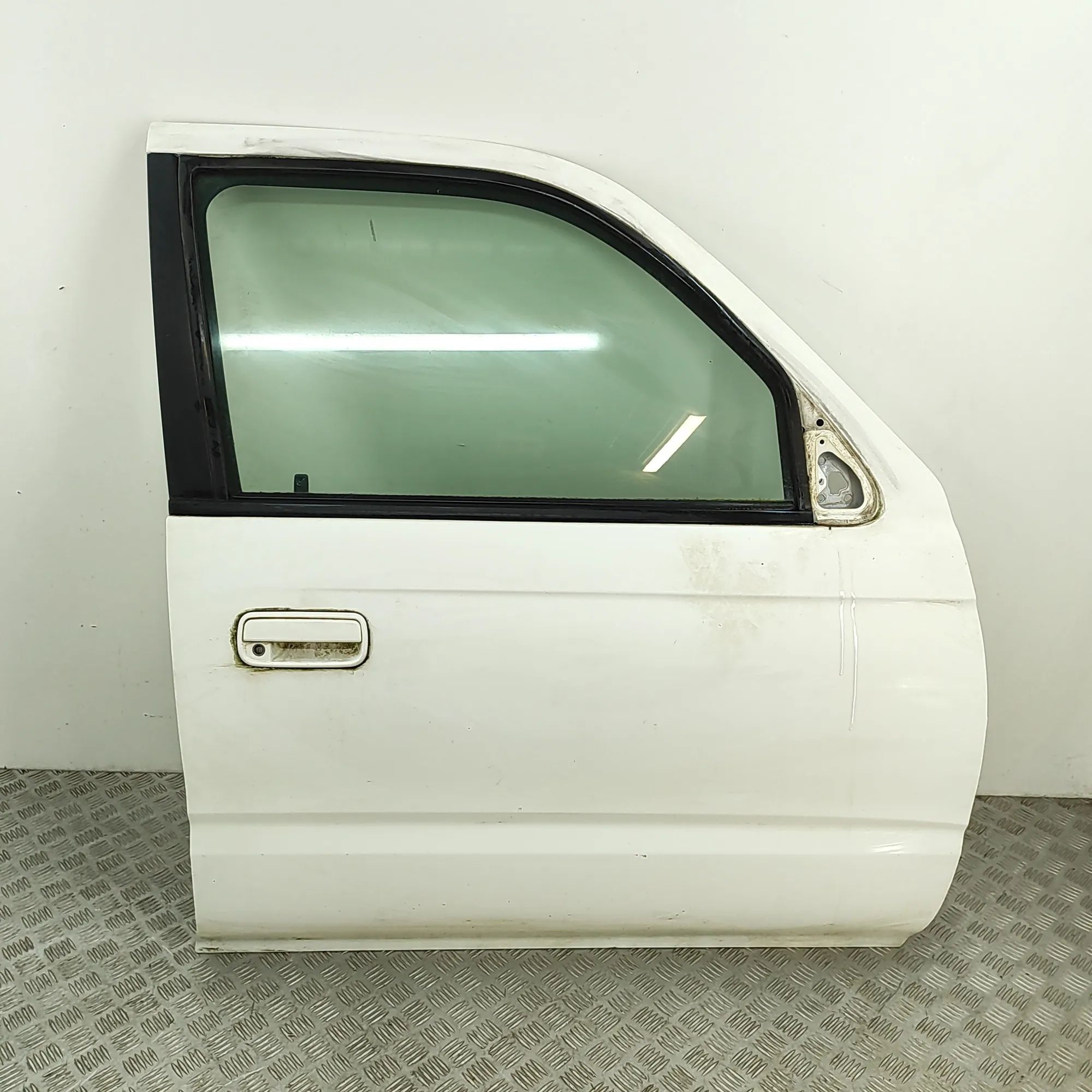 Toyota 4Runner (N130) Door — front right Door — front right — TOYOTA 4 (RUNNER _N18_) (1...