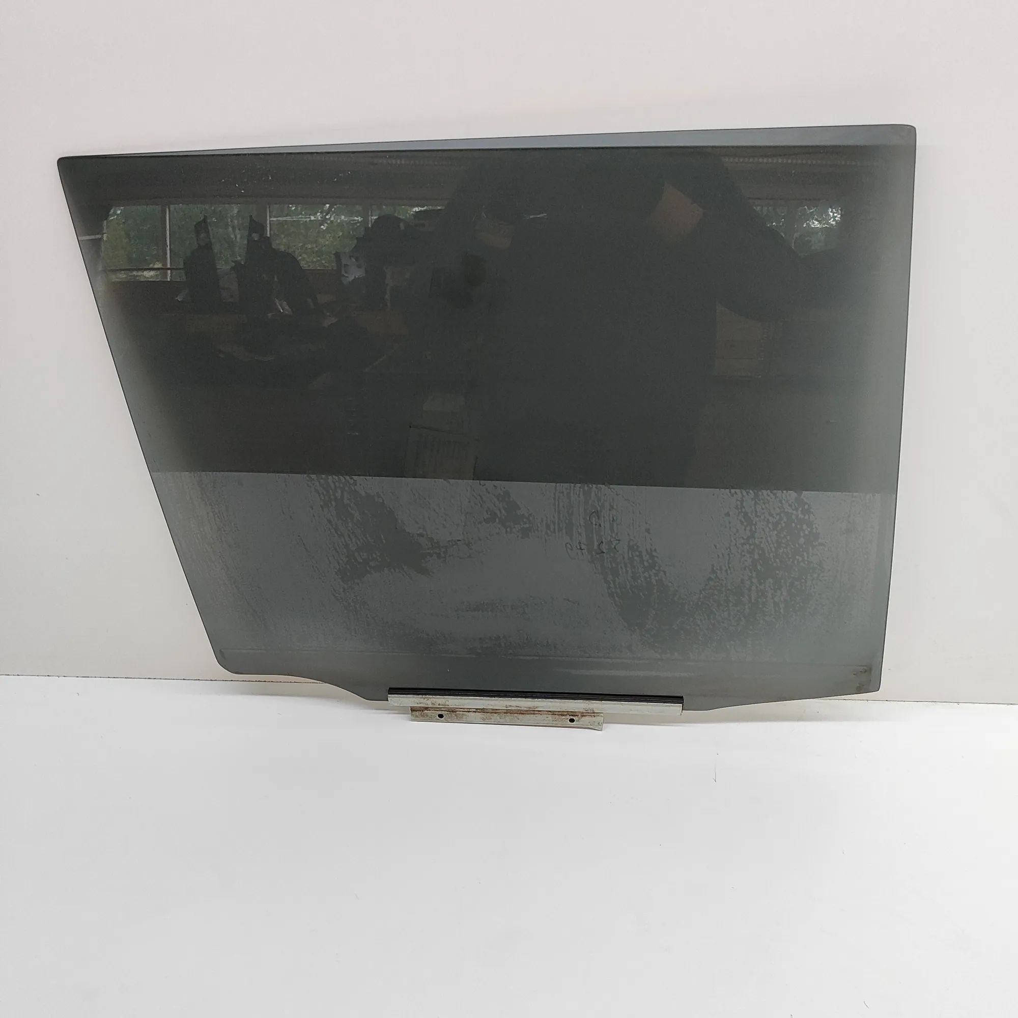 Toyota Land Cruiser 150 Right rear door window Right rear door window — TOYOTA LAND CRUISER (_...