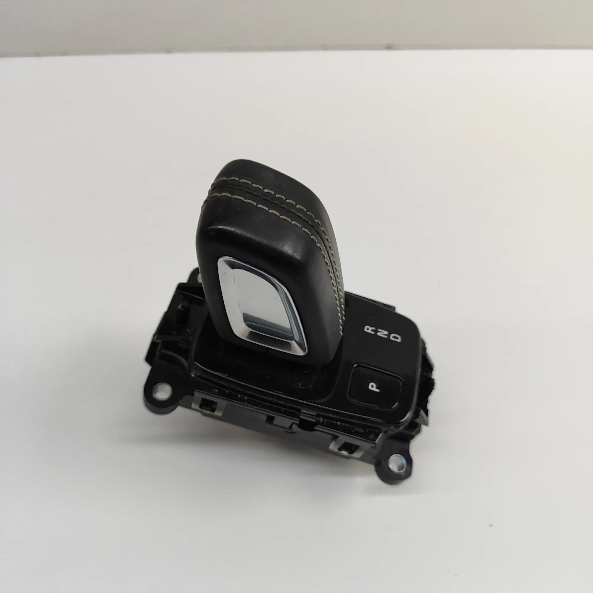 Volvo XC90 Gear Shifting Mechanism Gear Shifting Mechanism — VOLVO XC90 (II) (2014...