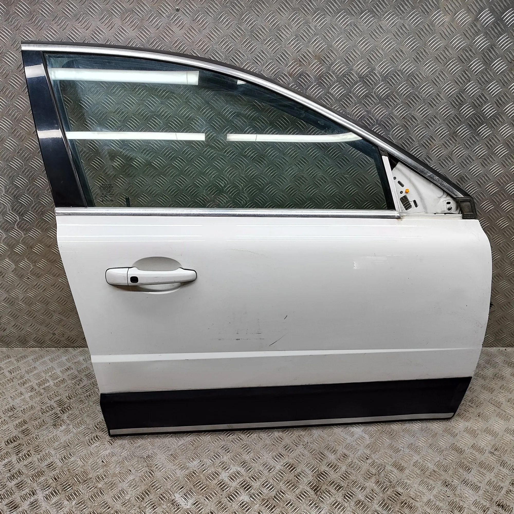 Volvo XC70 Door — front right Door — front right — VOLVO XC70 II (2007-2016) ...