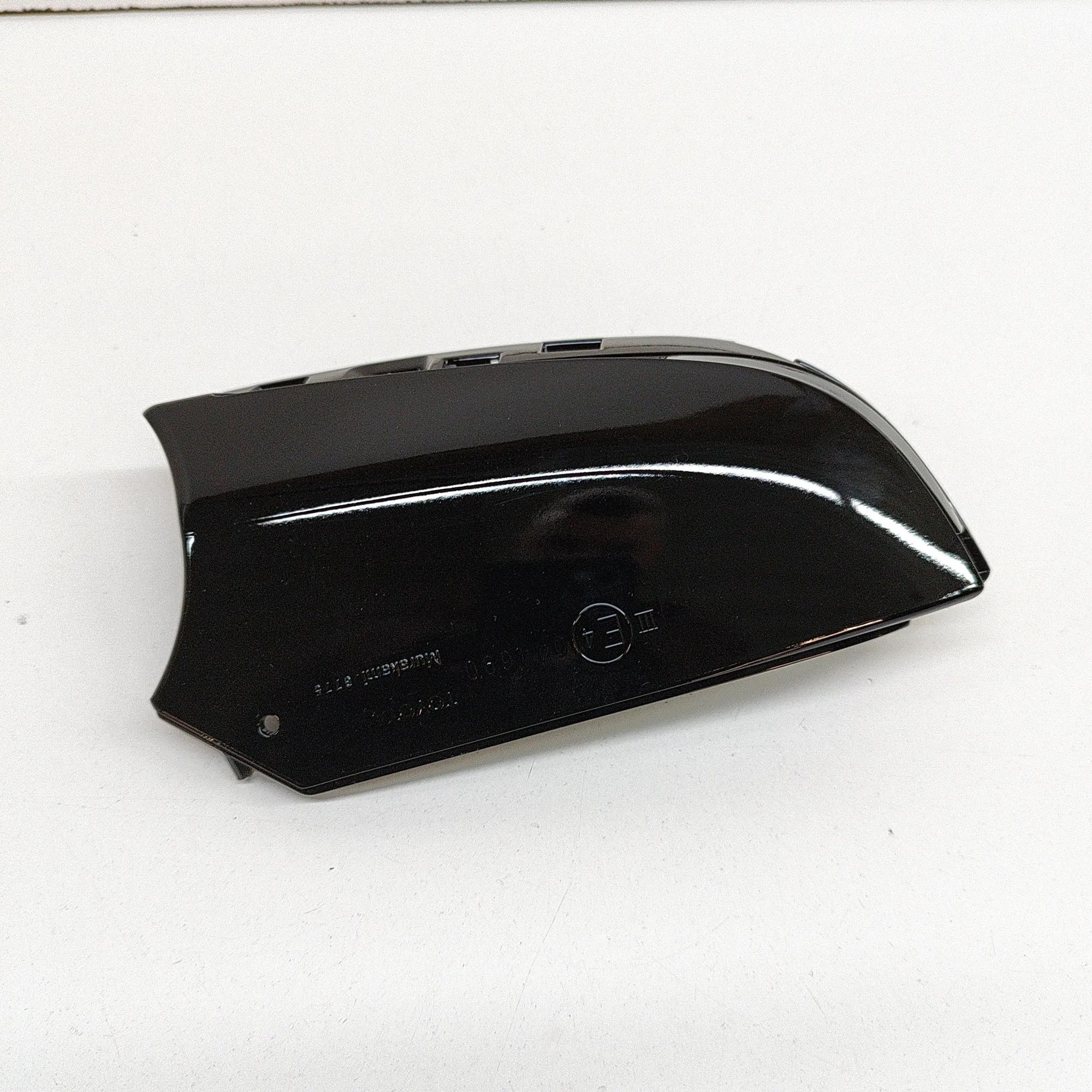 Toyota Prius+ Mirror trim — front left Mirror trim — front left — TOYOTA PRIUS (_W5_) ...