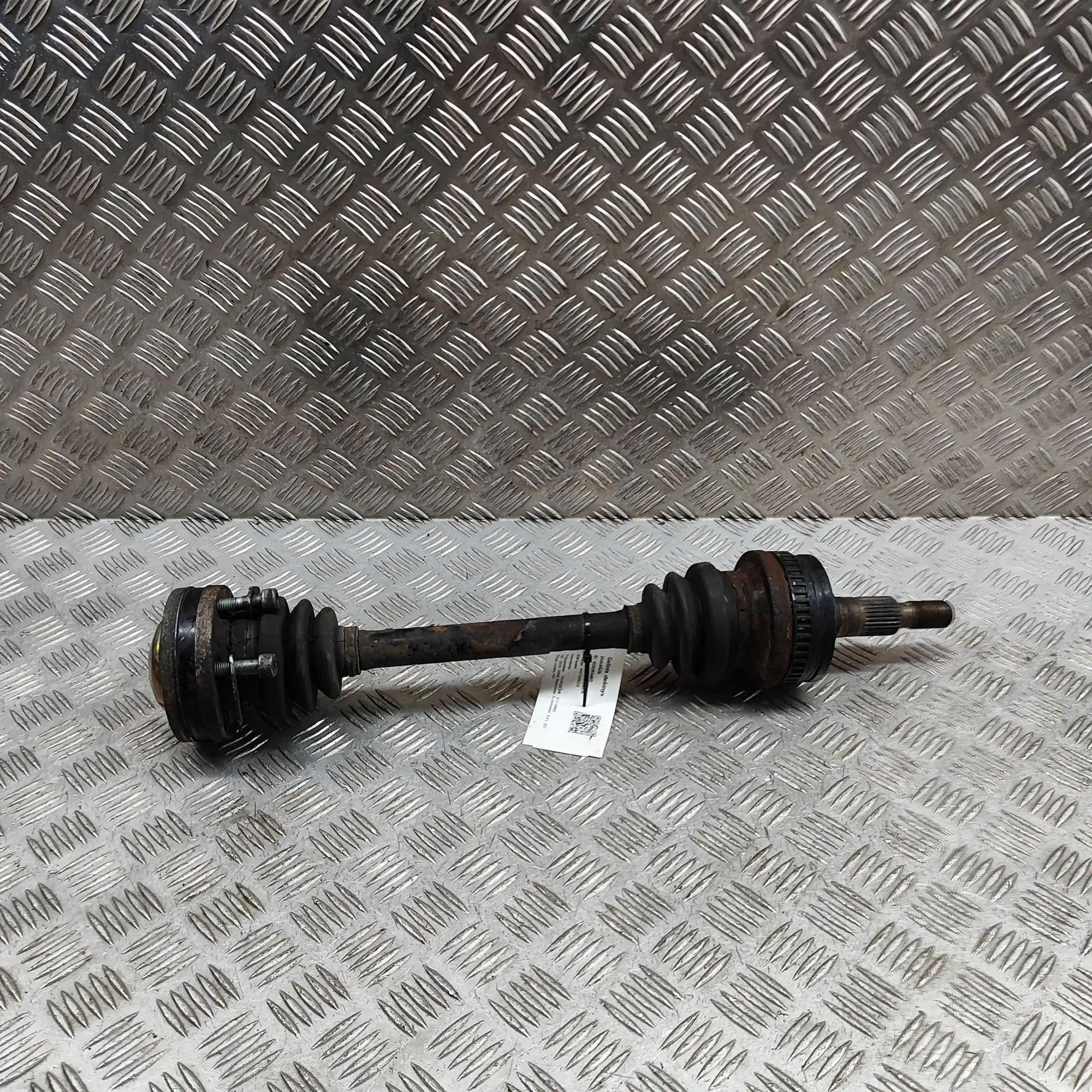 Porsche 911 (996) Rear Right Driveshaft Rear Right Driveshaft — PORSCHE 911 (996) (1997...