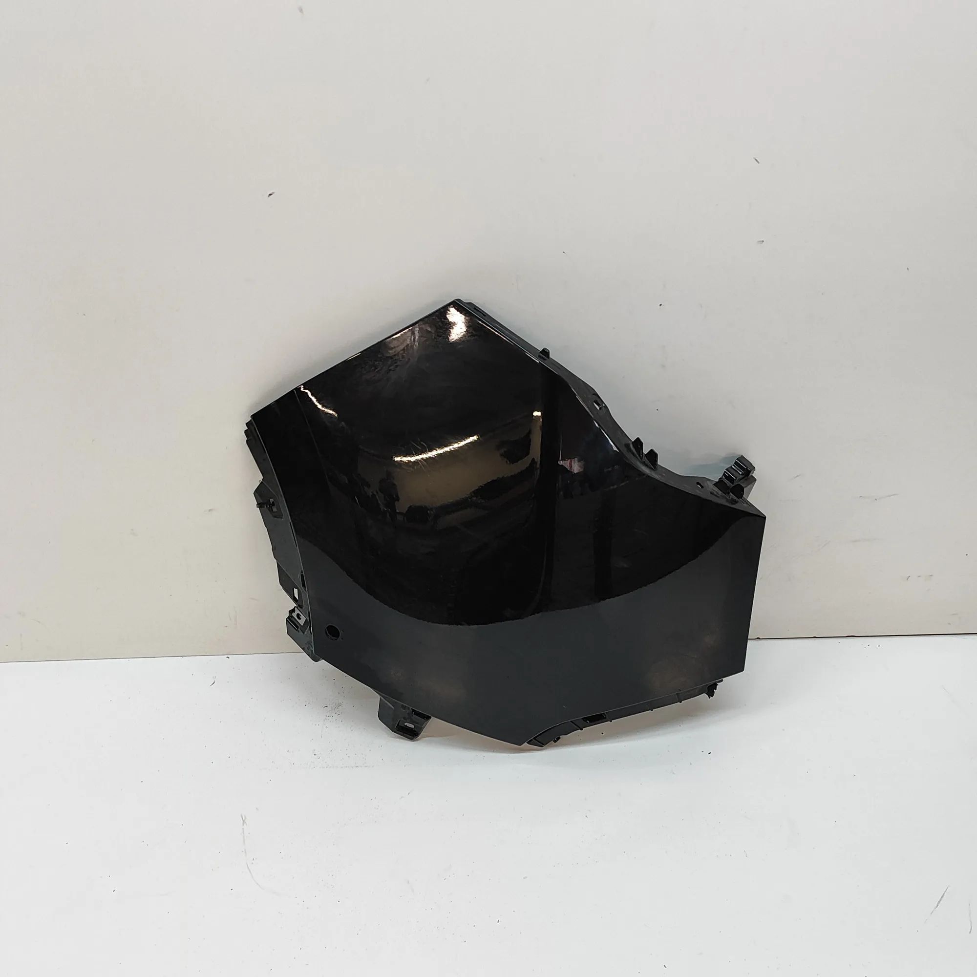 Kia Sportage Rear bumper corner — left Rear bumper corner — left — KIA SPORTAGE (V NQ5...