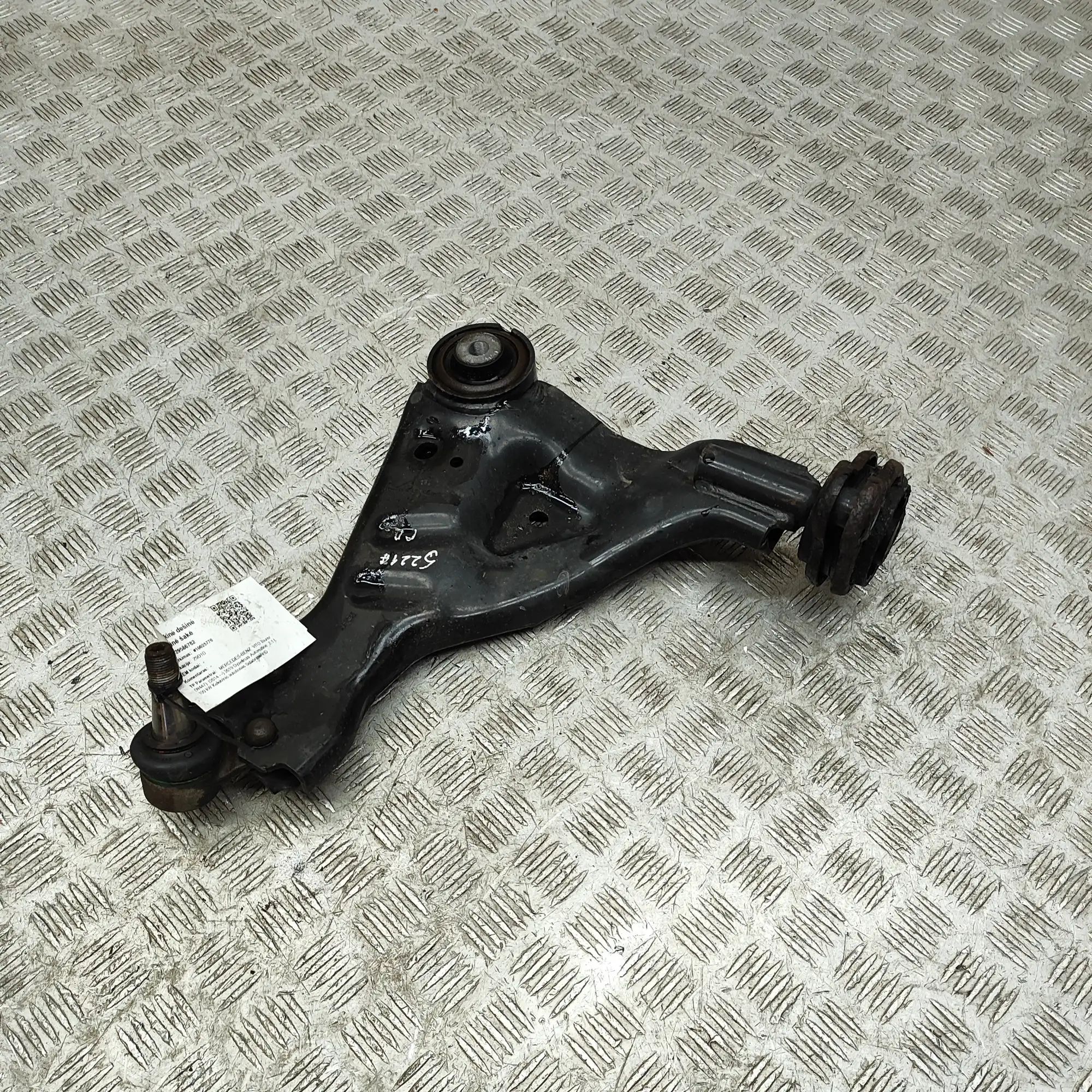Mercedes-Benz V / Vito / EQV (W447) Front Right Lower Control Arm Front Right Lower Control Arm — MERCEDES BENZ V...