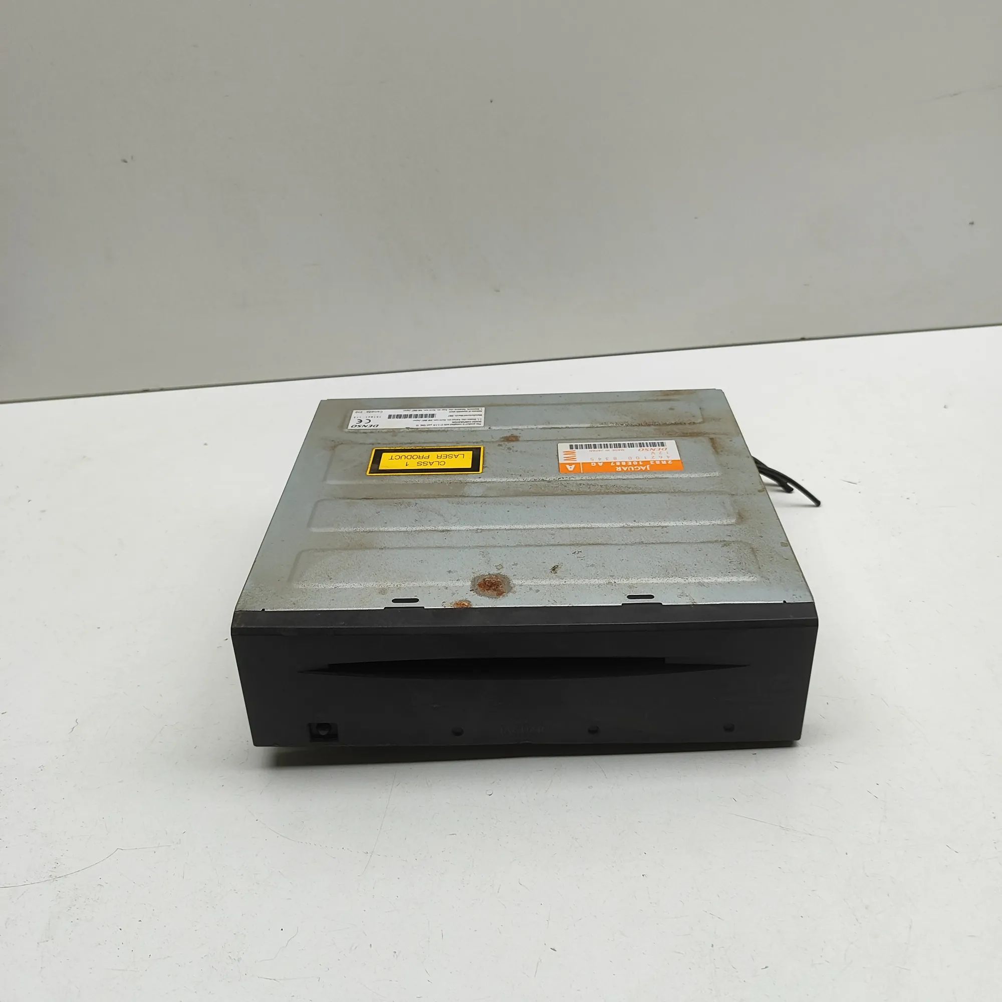 Jaguar XJ Cd changer CD Changer — JAGUAR XJ (X350) (2003-2009) — 2R8...