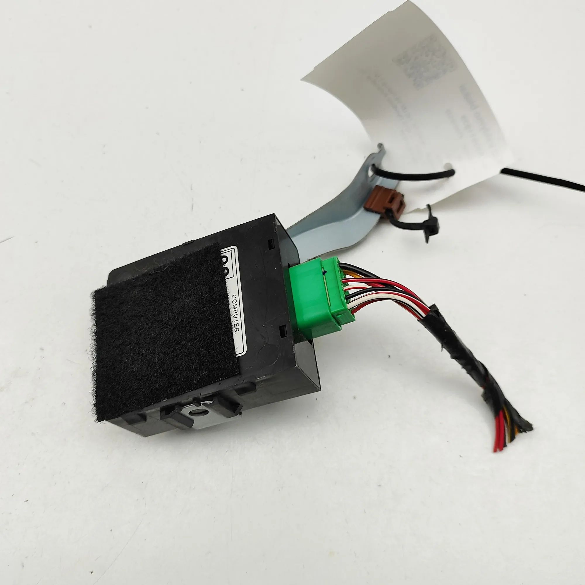 Toyota Hilux Transfer Case Control Unit Transfer Case Control Unit — TOYOTA HILUX (VII ...