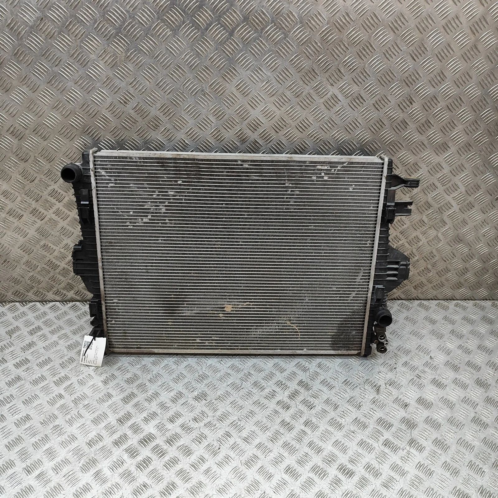 Porsche Cayenne Cooling Radiator Cooling Radiator — PORSCHE CAYENNE (92A) (2010-...