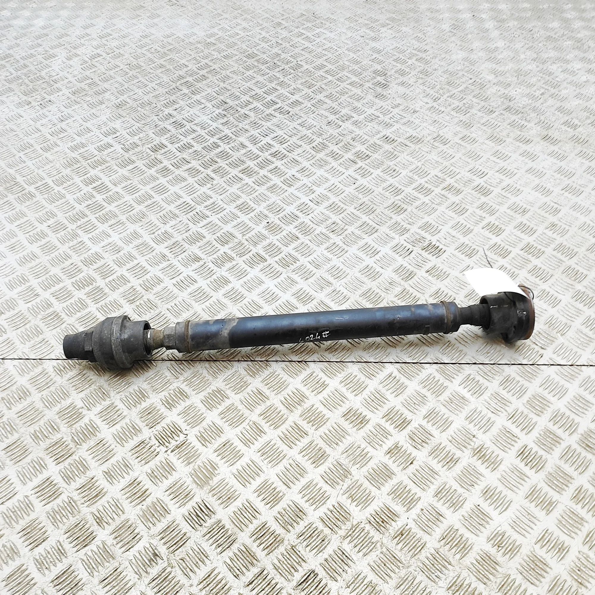 Land Rover Range Rover Sport (L494) Gearbox Short Propshaft Gearbox Short Propshaft — LAND ROVER RANGE ROVE...