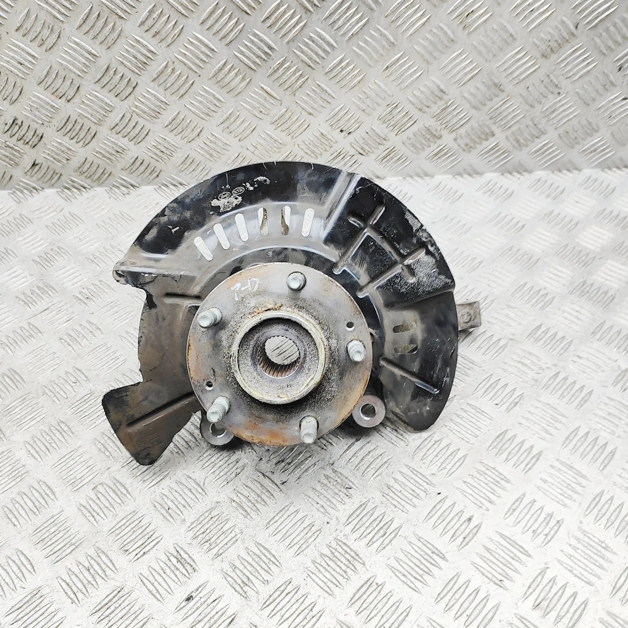 Hyundai Kona Front Right Wheel Hub Front Right Wheel Hub — HYUNDAI KONA (2017-...)...