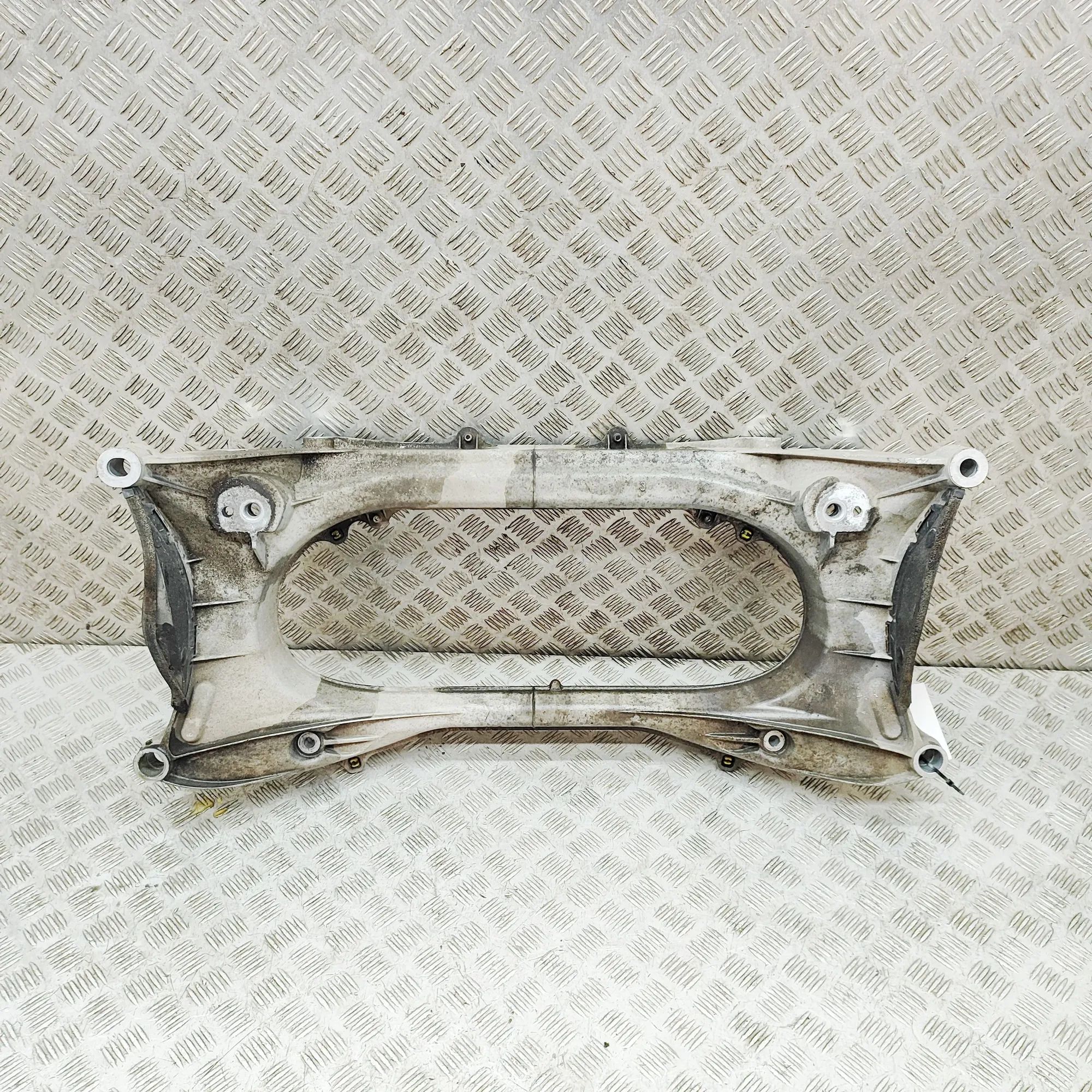 Lexus GS Front subframe Front subframe — LEXUS GS (_L1_) (2011-...) — 5...
