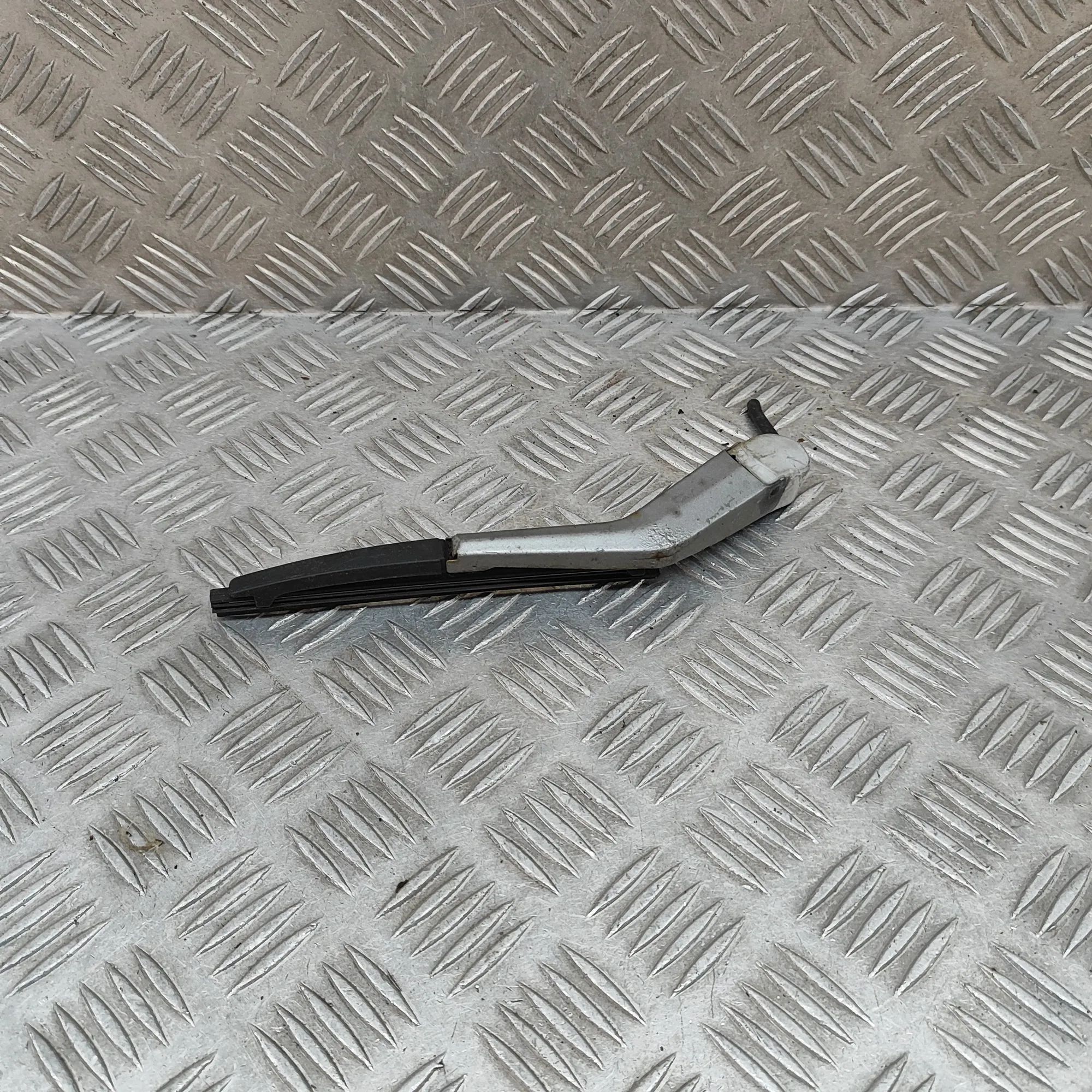 Mercedes-Benz 200 - 300 (W123) Other Body Parts Other Body Parts — MERCEDES BENZ S-CLASS (W126)...