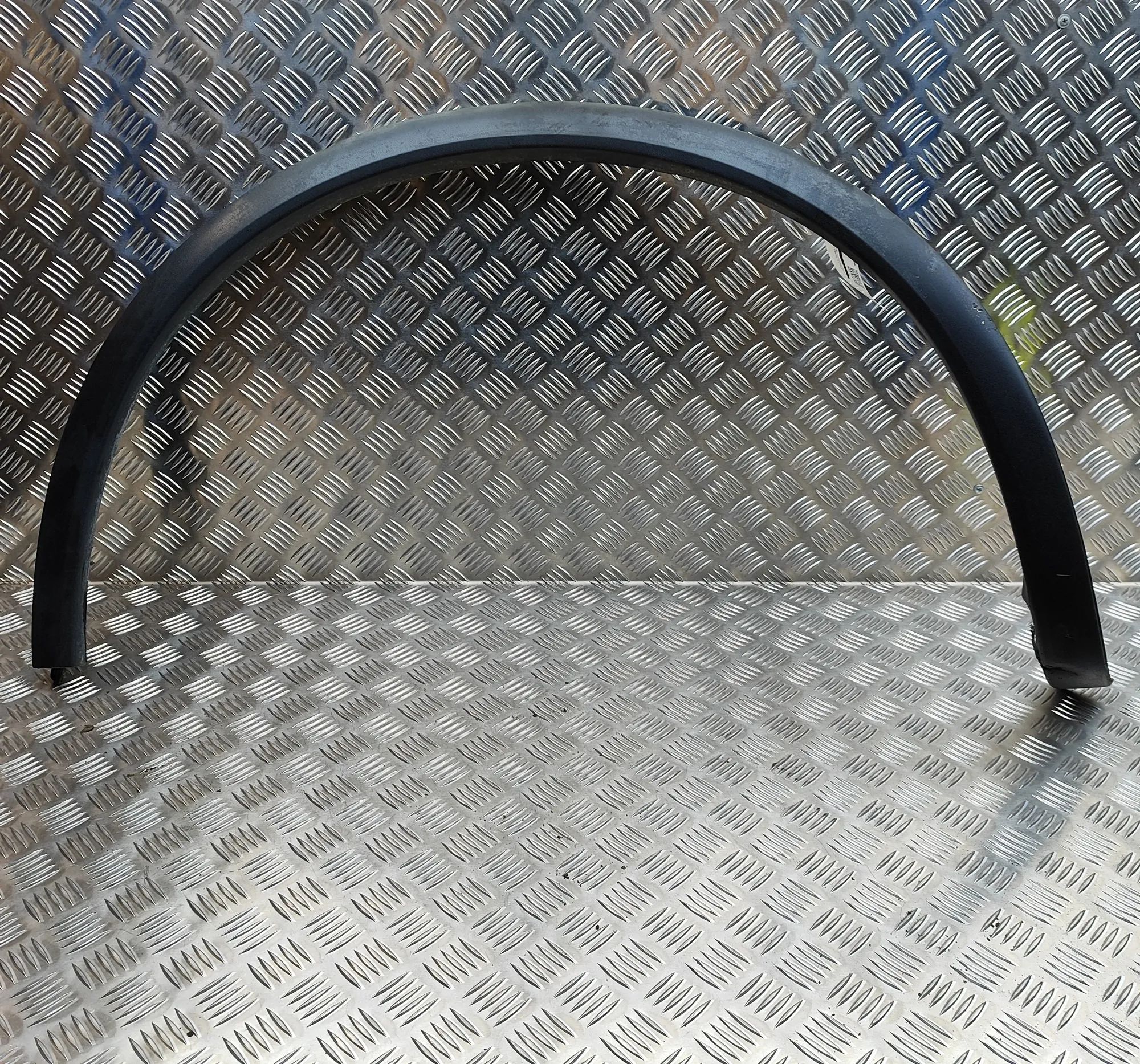 Porsche Cayenne Wheel arch trim — rear left Wheel arch trim — rear left — PORSCHE CAYENNE (...
