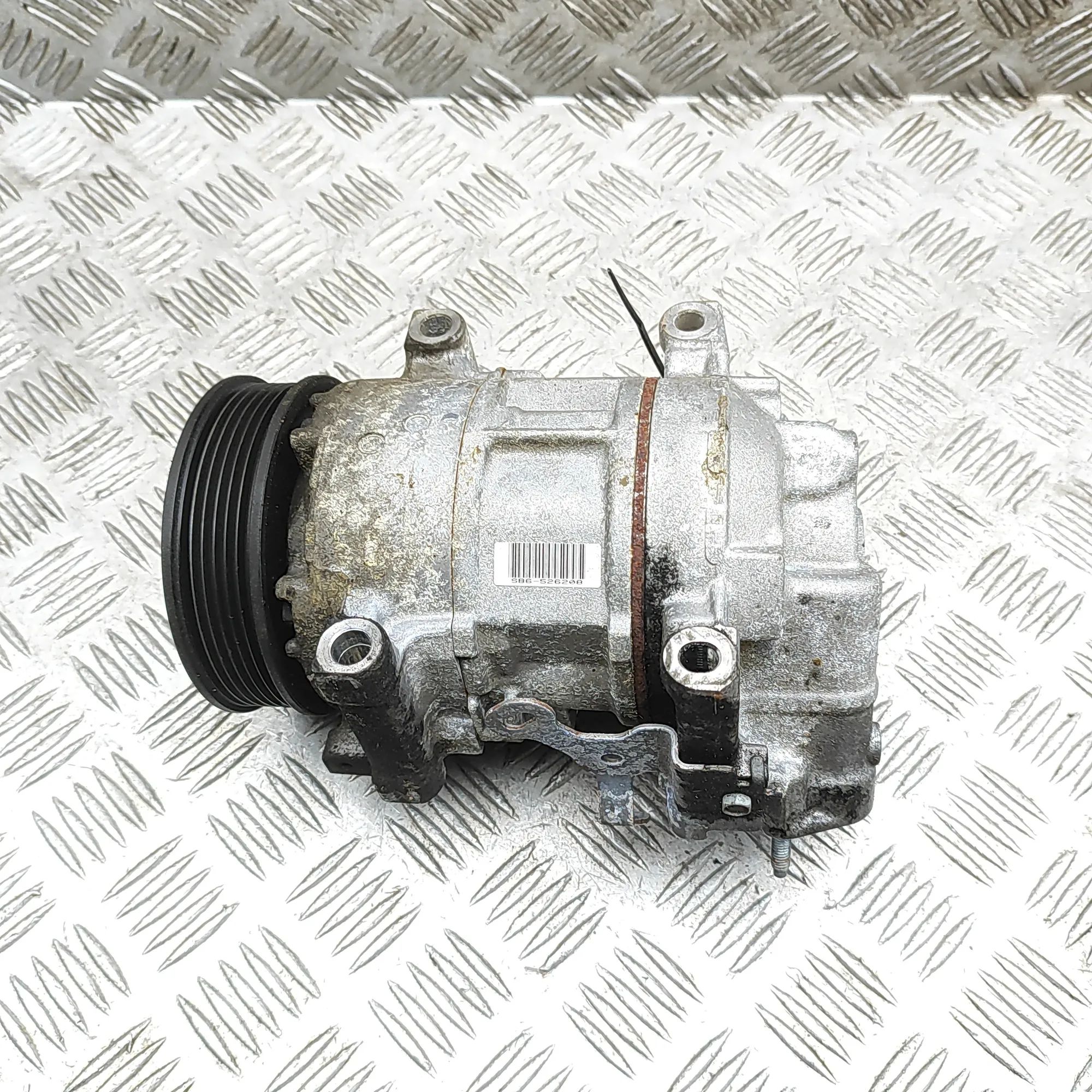 Peugeot 508 Air-conditioning compressor Air-conditioning compressor — PEUGEOT 508 (SW I...