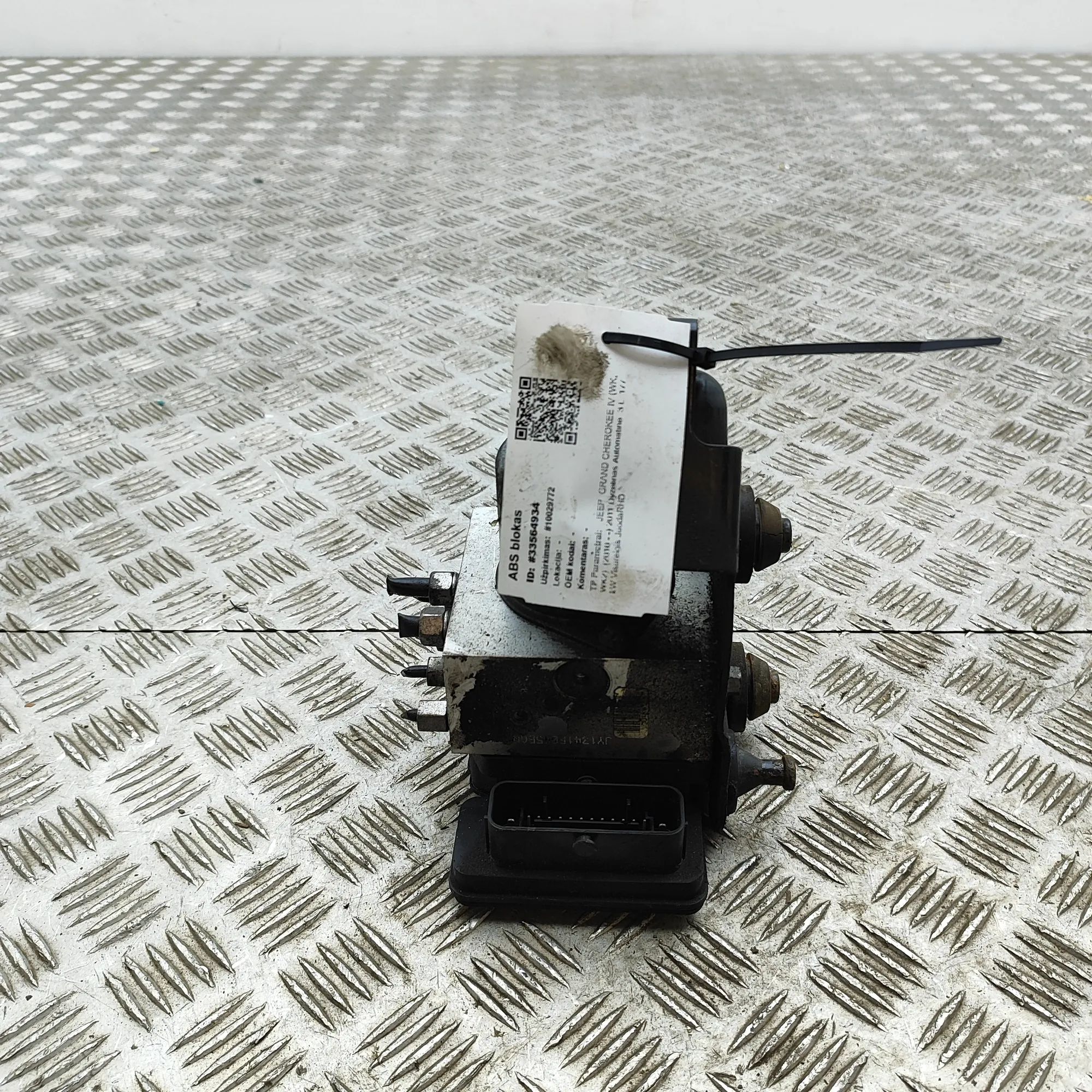 Jeep Grand Cherokee (WK) ABS hydraulic pump