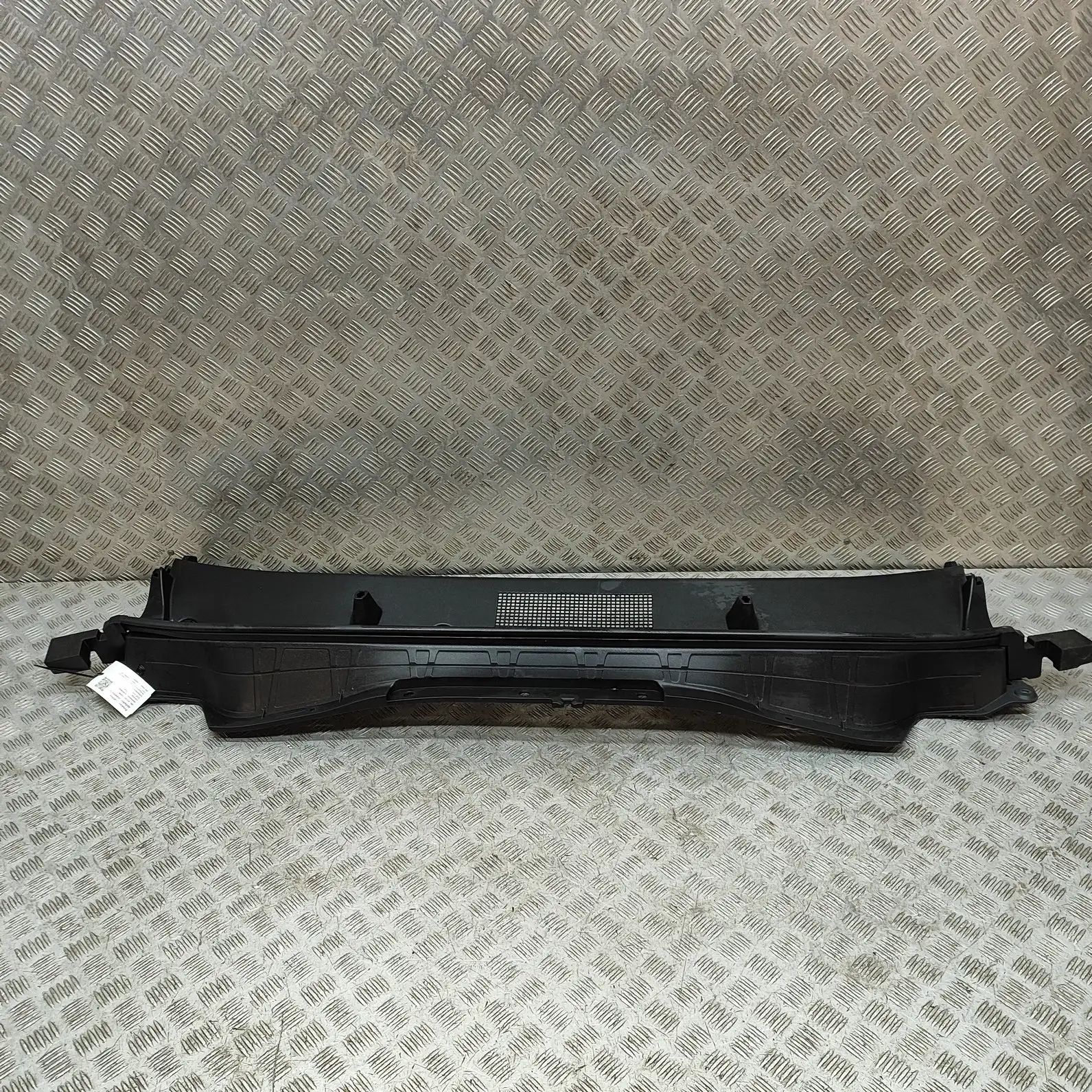 Hyundai Kona Front Wiper Cowl Trim Front Wiper Cowl Trim — HYUNDAI KONA (SX2) (202...