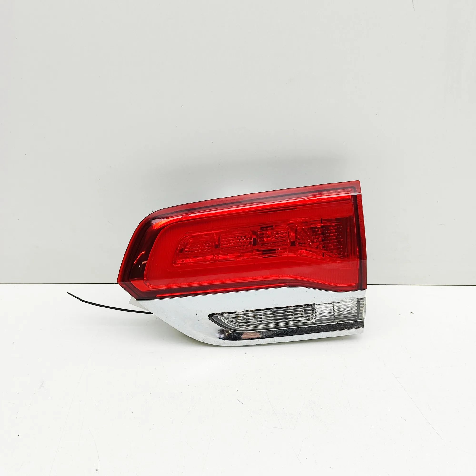 Jeep Grand Cherokee (WK) Right Side Tailgate Tail Light