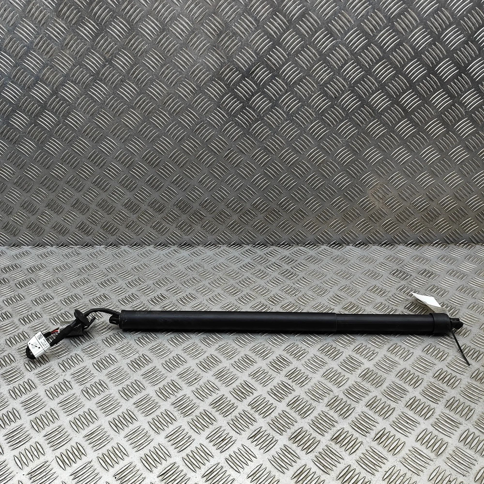Land Rover Discovery Right Side Tailgate Gas Strut Right Side Tailgate Gas Strut — LAND ROVER DISC...