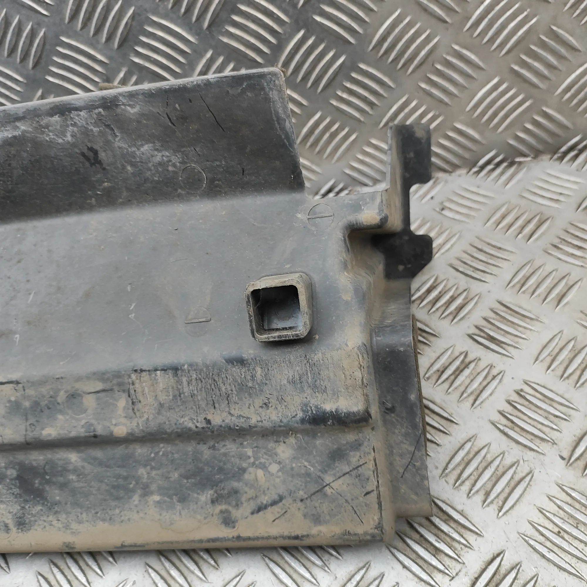 Jaguar XJ Radiator Air Guide Duct Radiator Air Guide Duct — JAGUAR XJ (X350) (200...