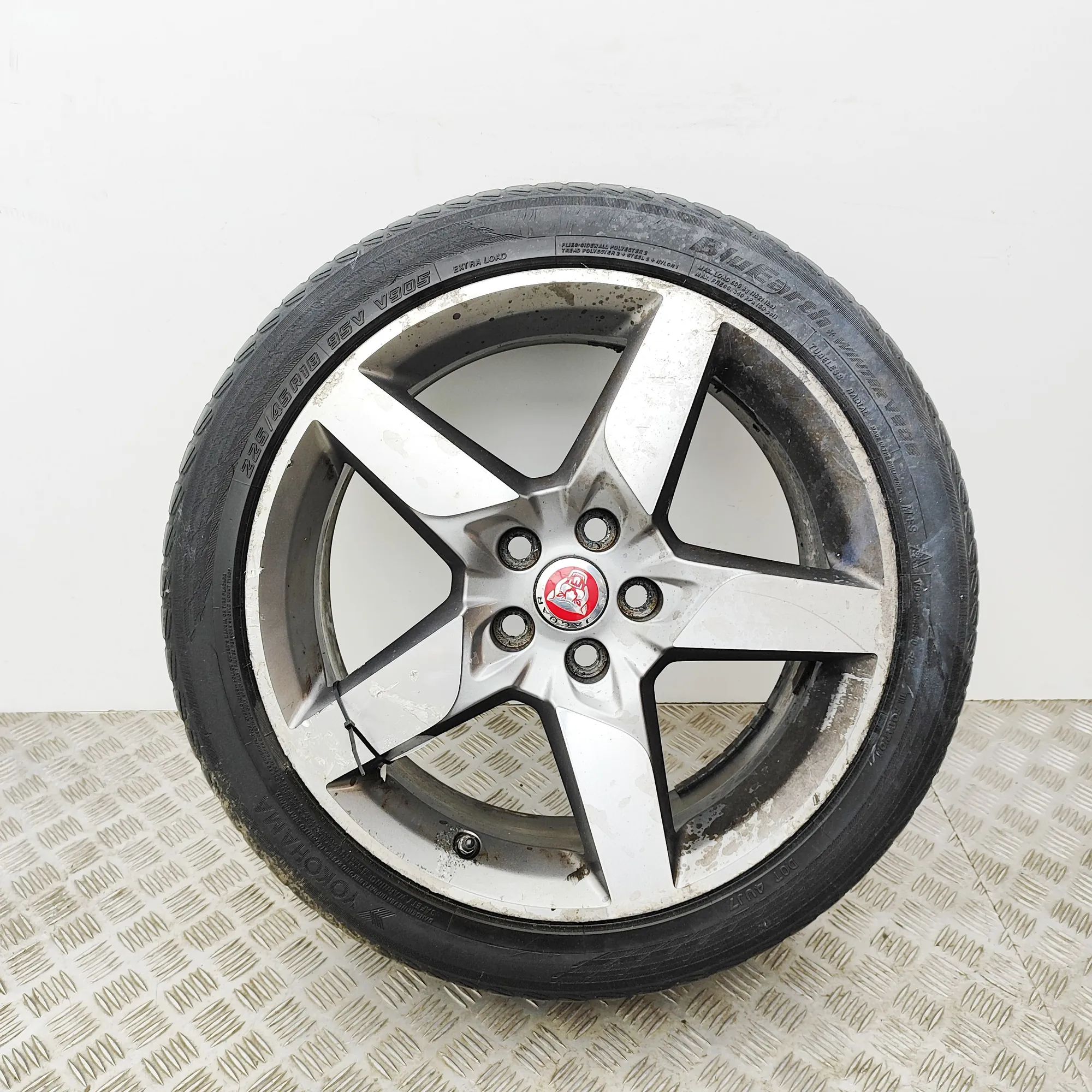 Jaguar XE Alloy Wheel Alloy wheel — JAGUAR XE (X760) (2015-...) — GX7...