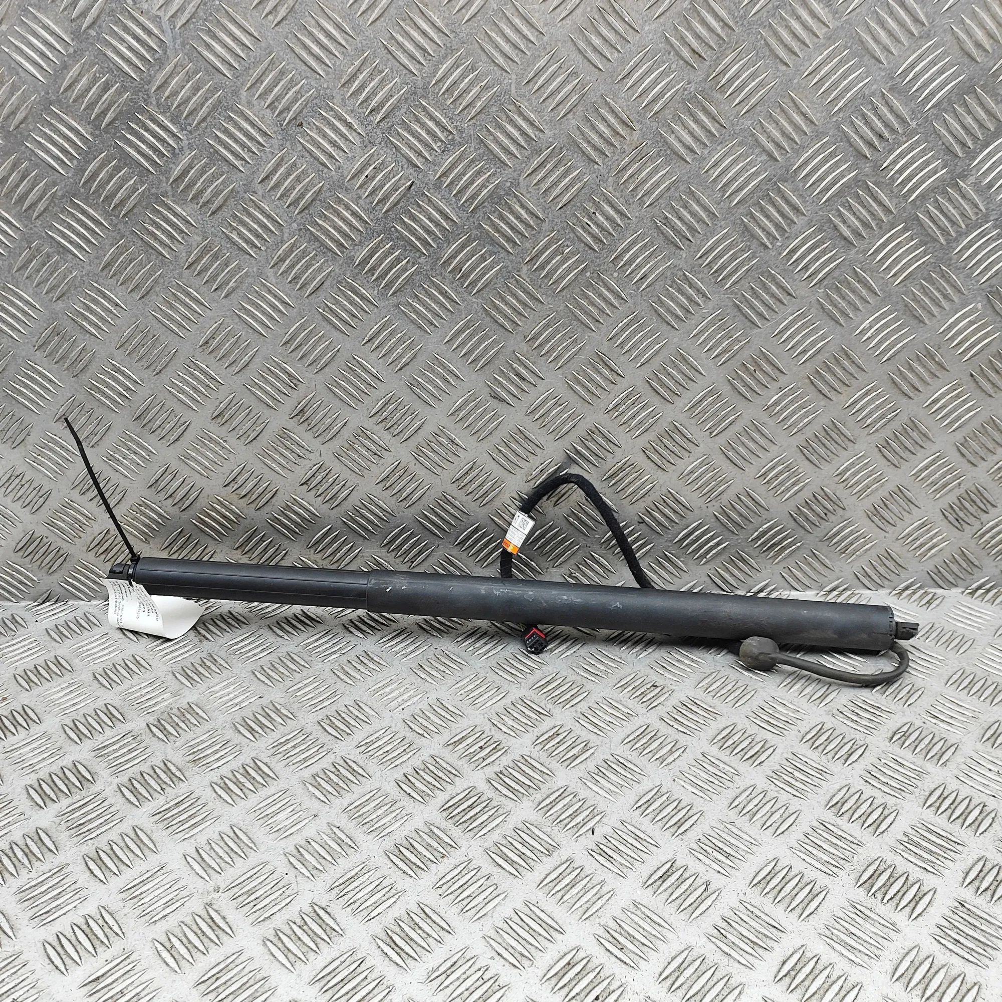 Maserati Levante Left Side Tailgate Gas Strut Left Side Tailgate Gas Strut — MASERATI LEVANTE...