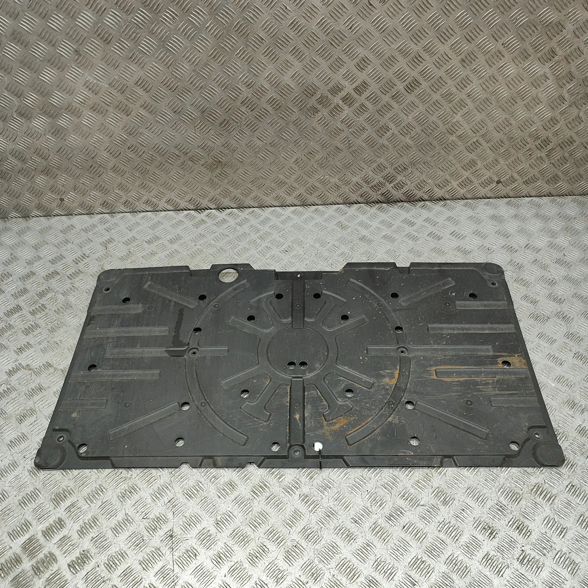 Smart ForTwo Rear Middle Underbody Cover Rear Middle Underbody Cover — SMART FORTWO (Cou...