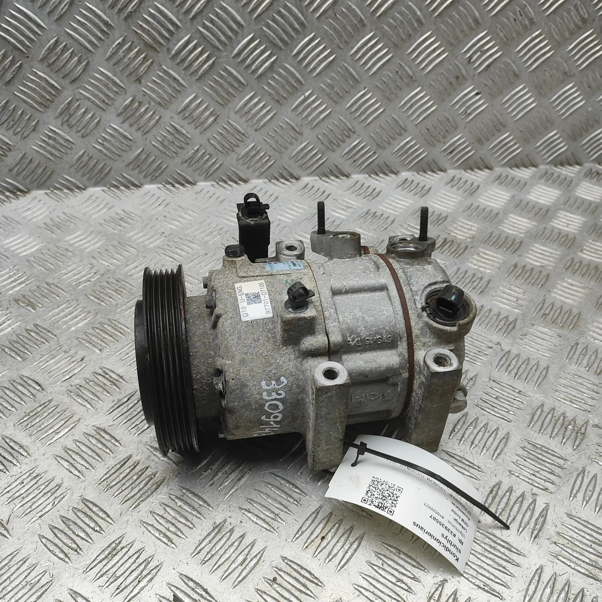 Hyundai Tucson Air-conditioning compressor Air-conditioning compressor — HYUNDAI TUCSON (T...