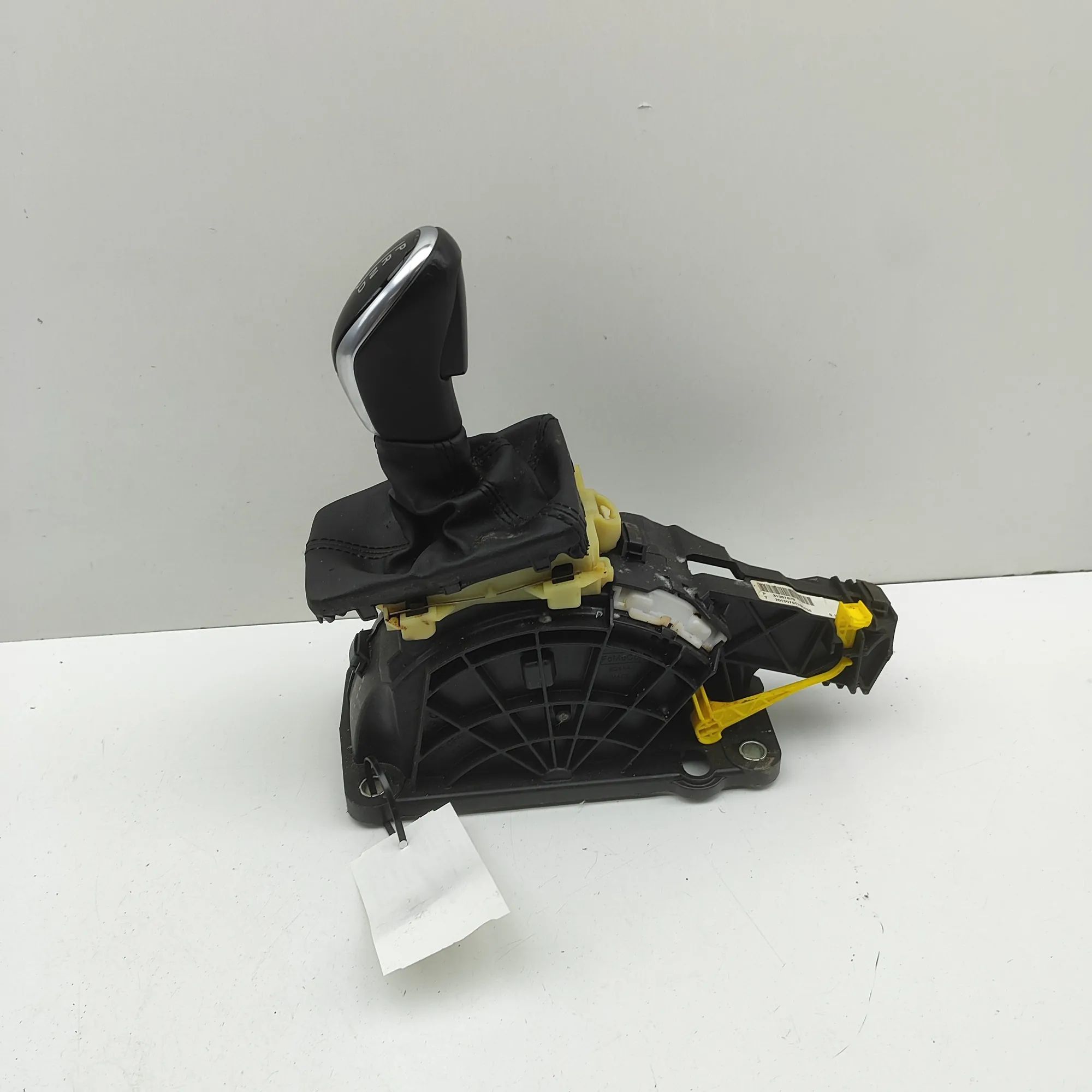 Volvo V40 Gear Shifting Mechanism Gear Shifting Mechanism — VOLVO V40 (Cross Coun...