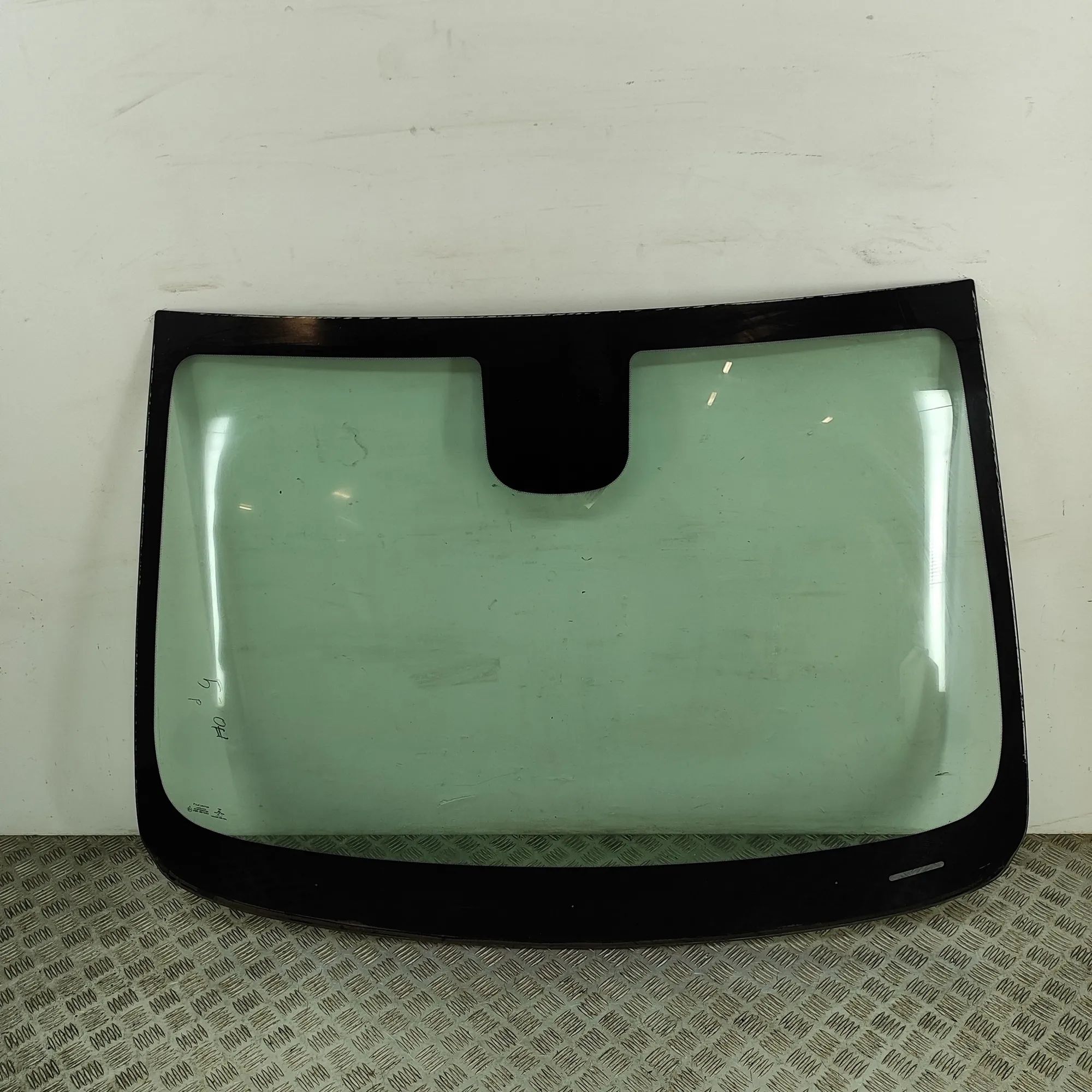 Opel Mokka (A) Front Windshield Front Windshield — OPEL MOKKA (MOKKA X) (2012-....
