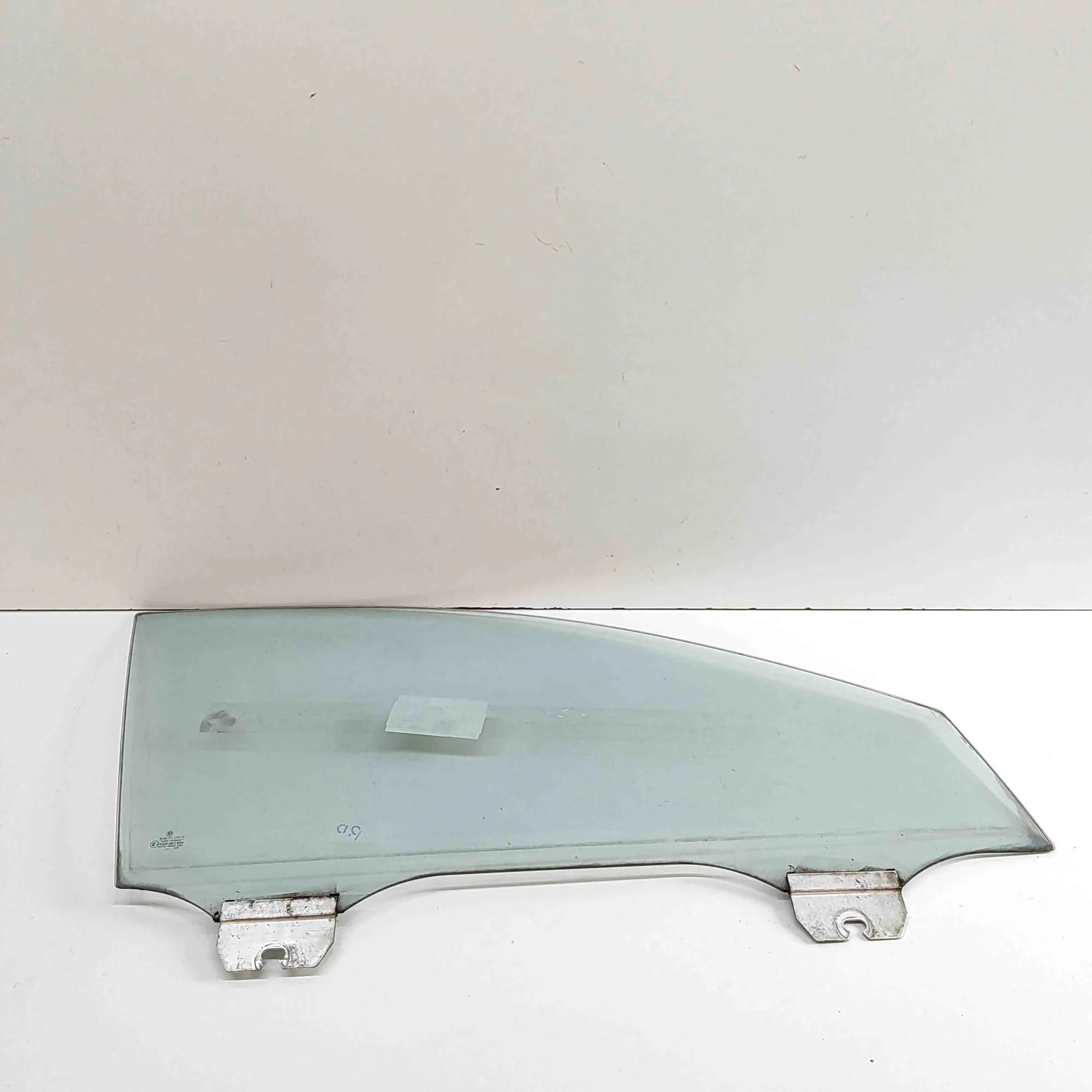 Volkswagen Phaeton Front Right Door Window Front Right Door Window — VW PHAETON (3D_) (200...