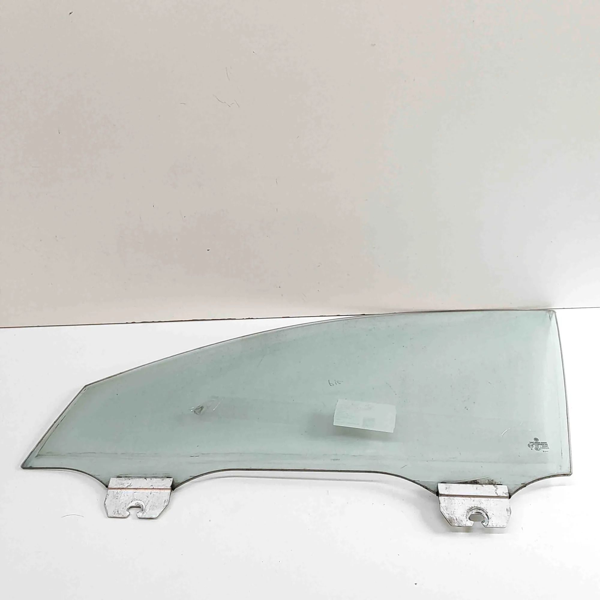 Volkswagen Phaeton Front Left Door Window Front Left Door Window — VW PHAETON (3D_) (2002...