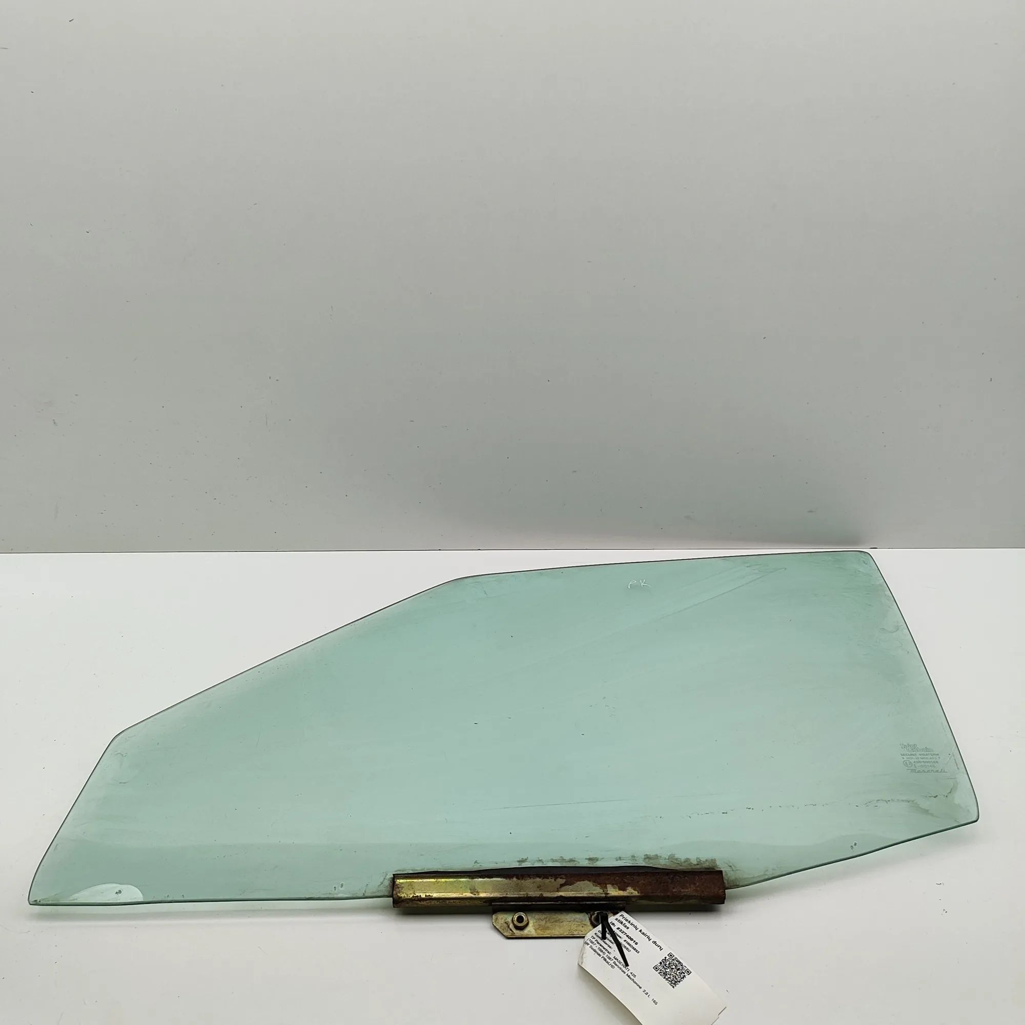 Maserati Biturbo (2, 4, Spyder, Karif) Front Left Door Window Front Left Door Window — MASERATI 425 (1987-199...