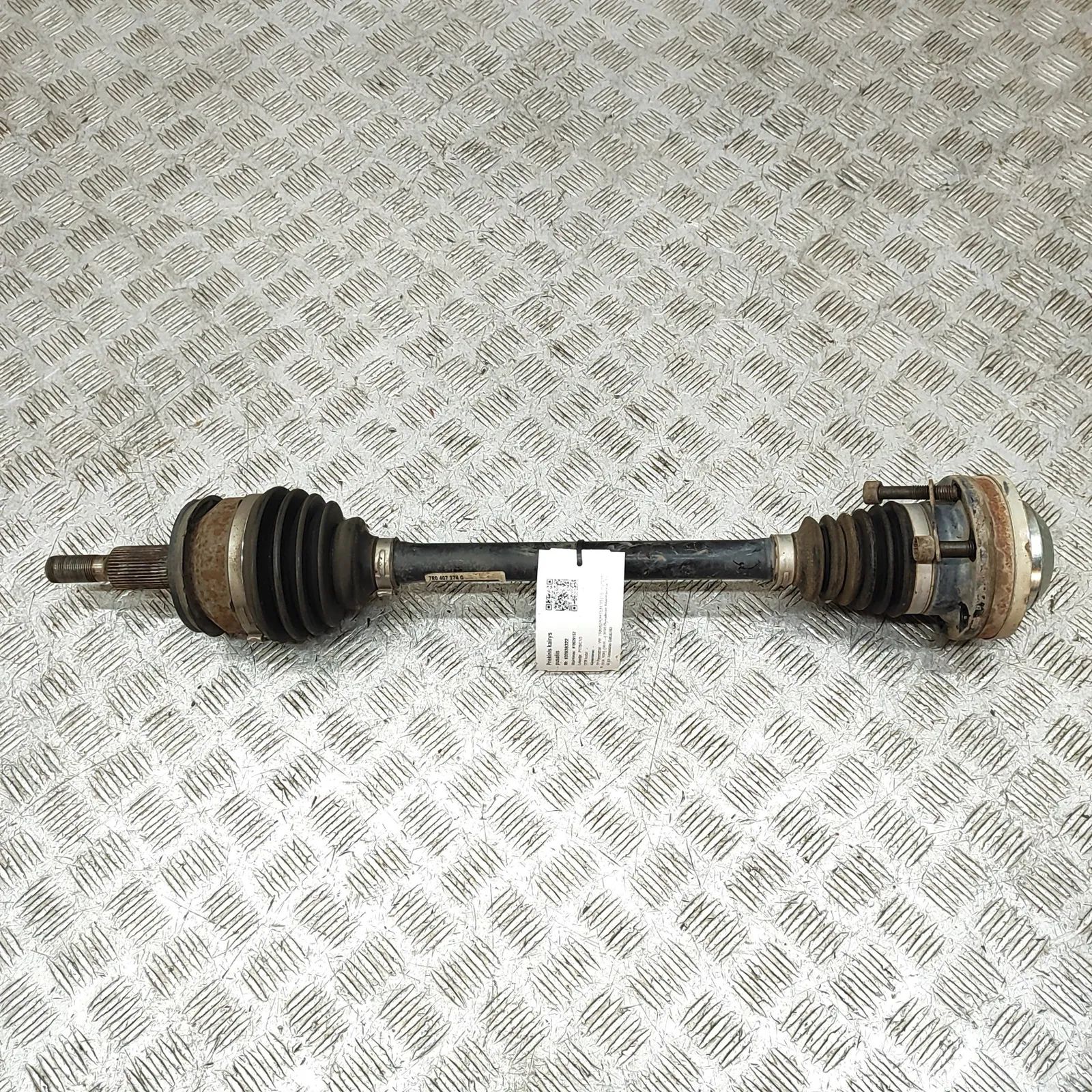Volkswagen Transporter (T6, Caravelle, Multivan) Front Left Driveshaft Front Left Driveshaft — VW TRANSPORTER (VI T6 V...