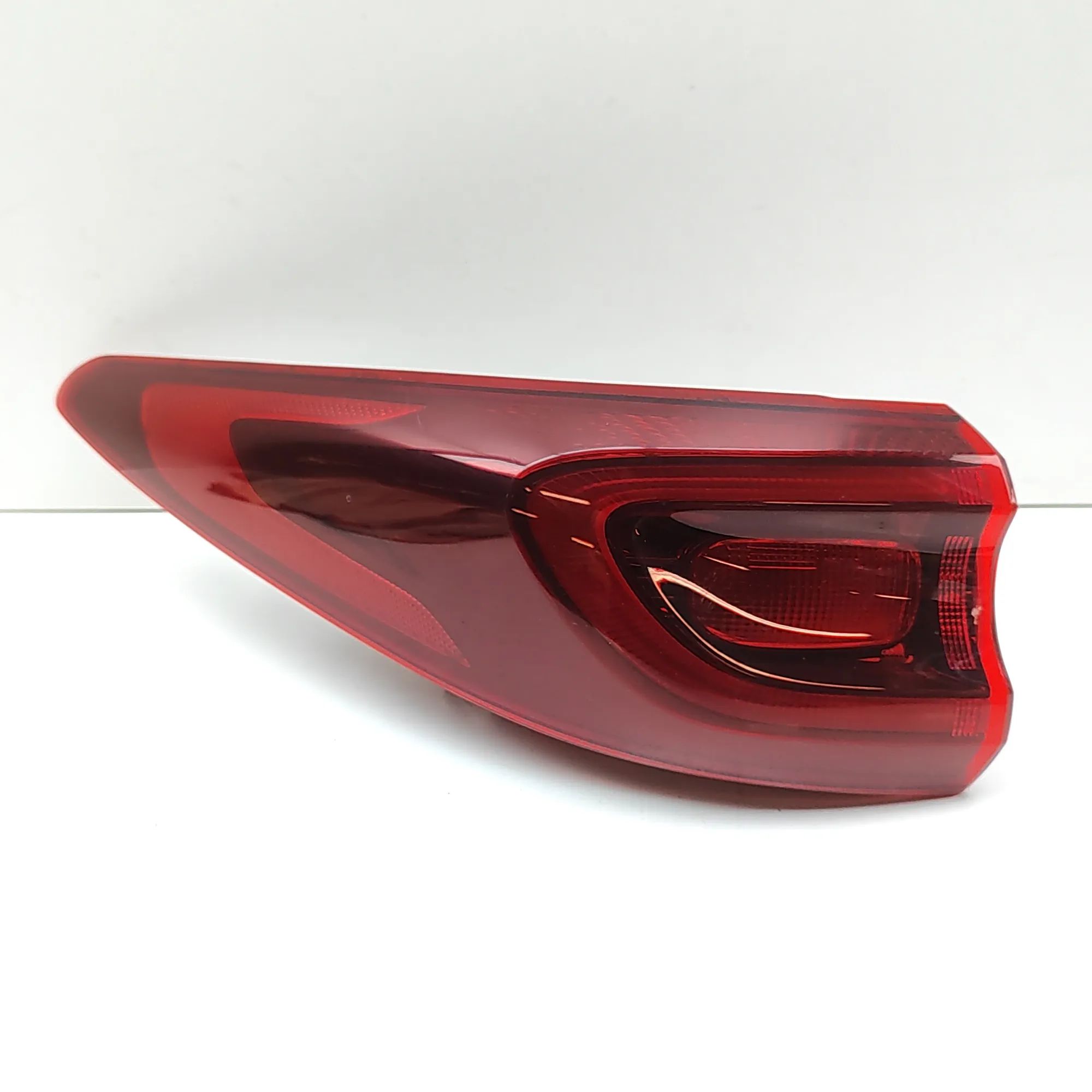 Kia Sportage Rear Left Tail Light Rear Left Tail Light — KIA SPORTAGE (QL) (2015-...