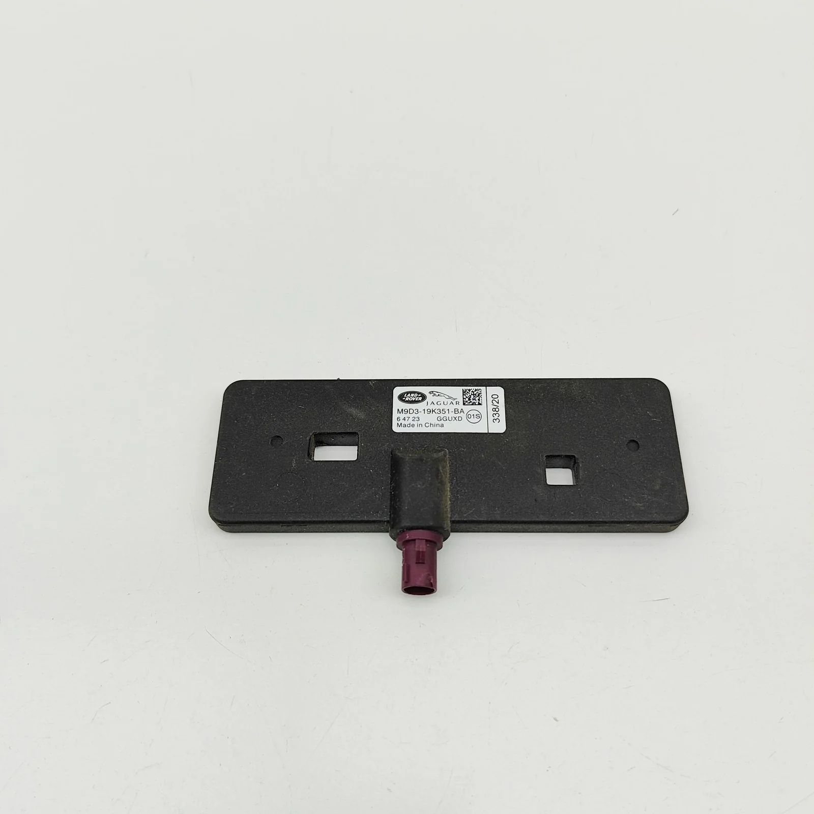 Land Rover Discovery Antenna Amplifier Antenna Amplifier — LAND ROVER DISCOVERY (V L46...